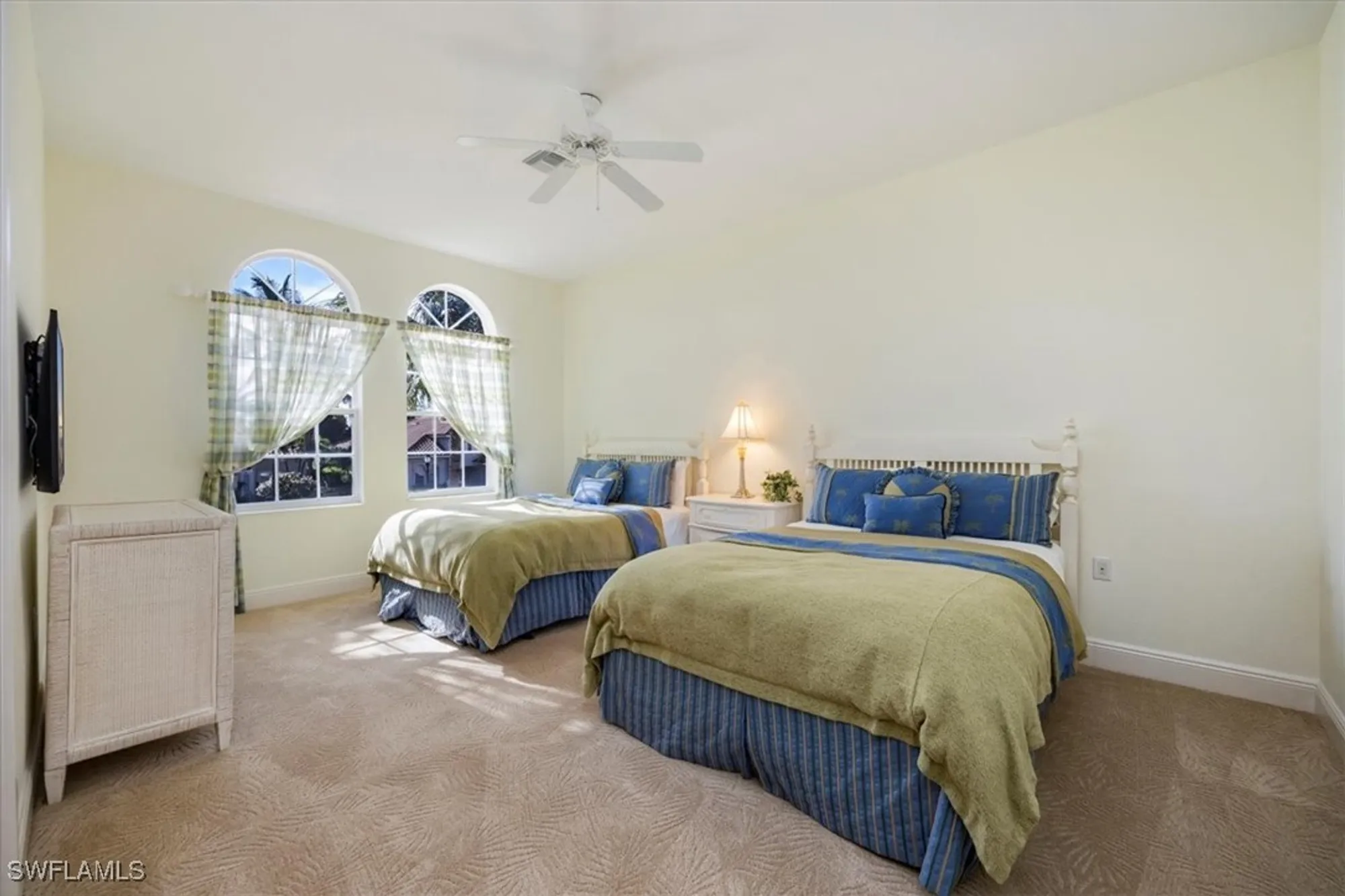 Property Slideshow image 20 of 32 | 9067 cherry oaks trl 202, Naples, FL, 34114