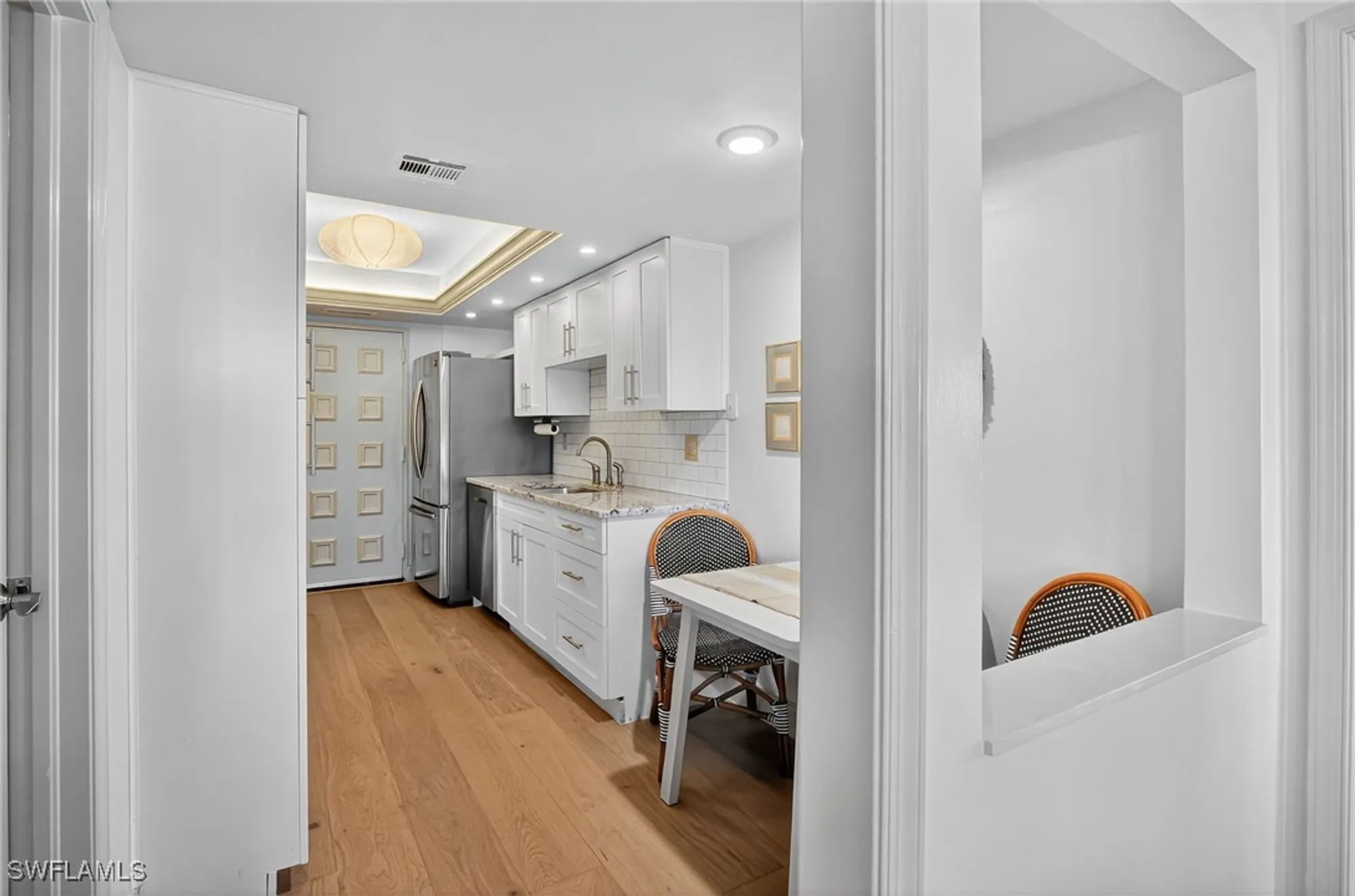 Property Slideshow image 12 of 42 | 2400 gulf shore blvd 603, Naples, FL, 34103