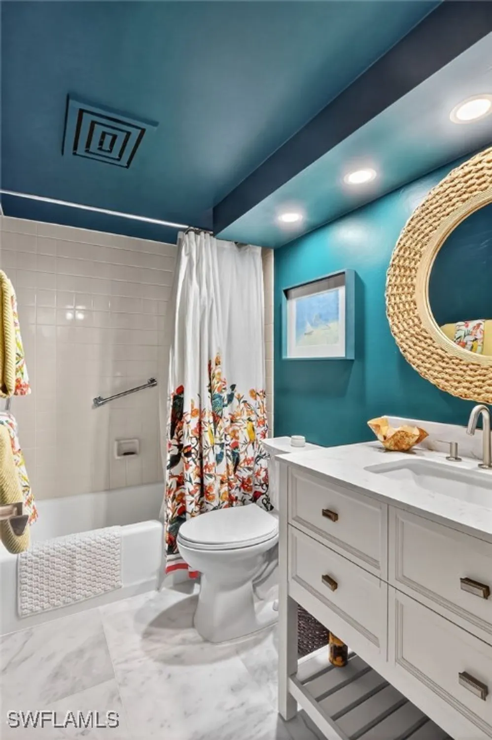 Property Slideshow image 25 of 42 | 2400 gulf shore blvd 603, Naples, FL, 34103