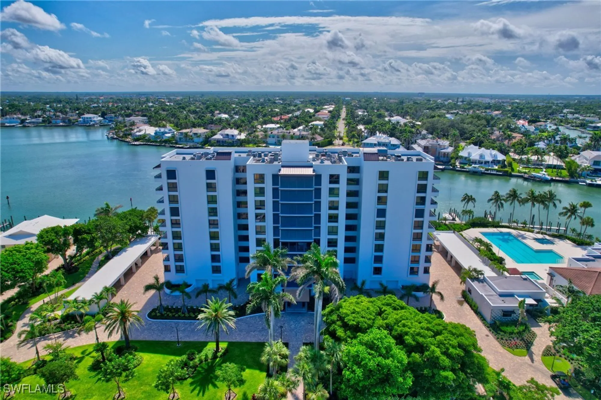 Property Slideshow image 2 of 42 | 2400 gulf shore blvd 603, Naples, FL, 34103