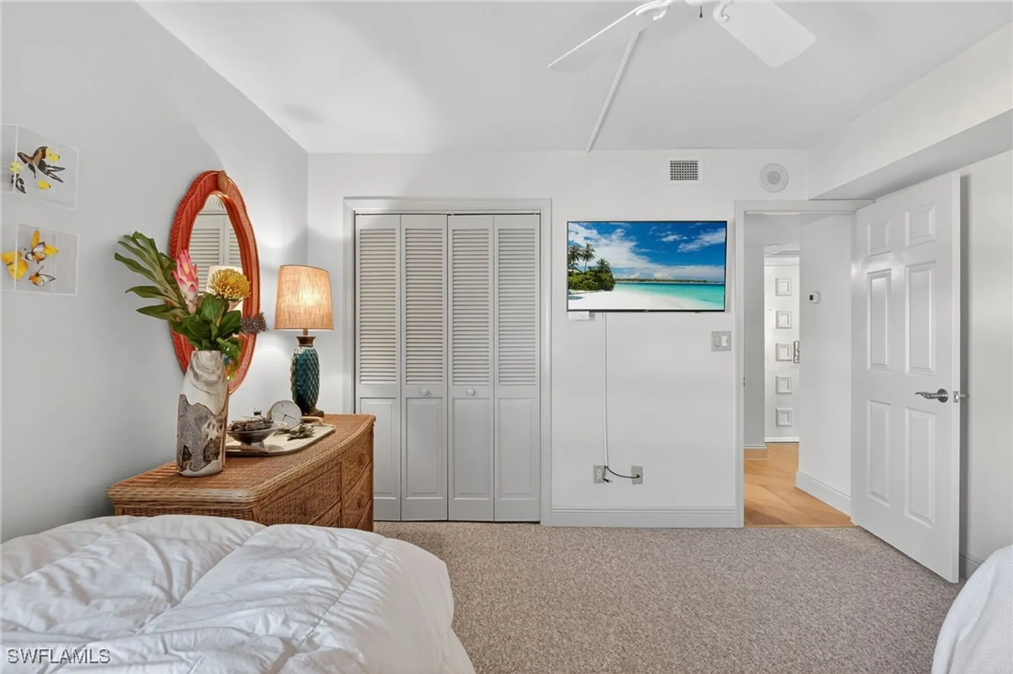 Property Slideshow image 23 of 42 | 2400 gulf shore blvd 603, Naples, FL, 34103