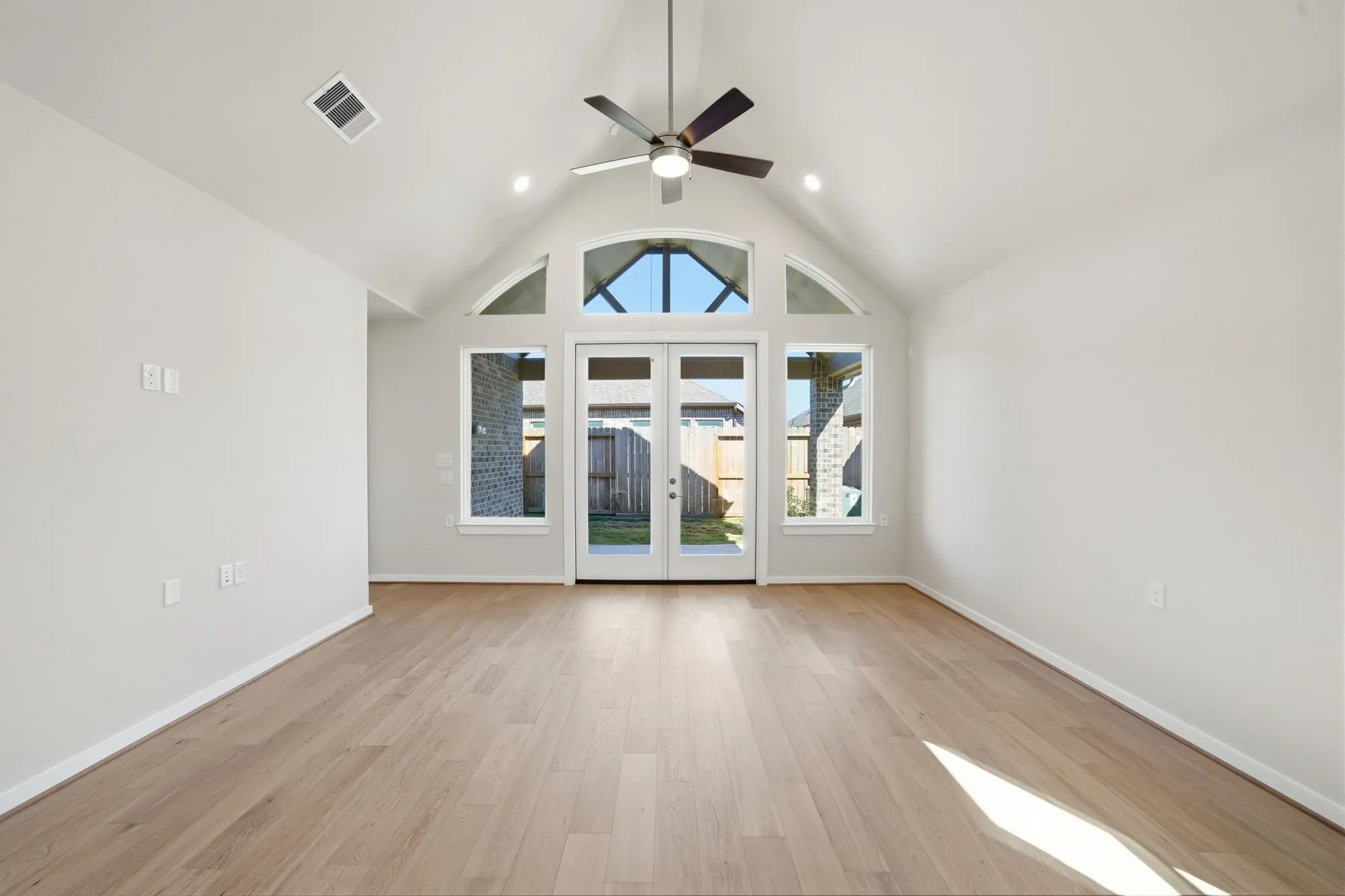 Property Slideshow image 19 of 42 | 18806 sweetwater springs dr, Cypress, TX, 77433