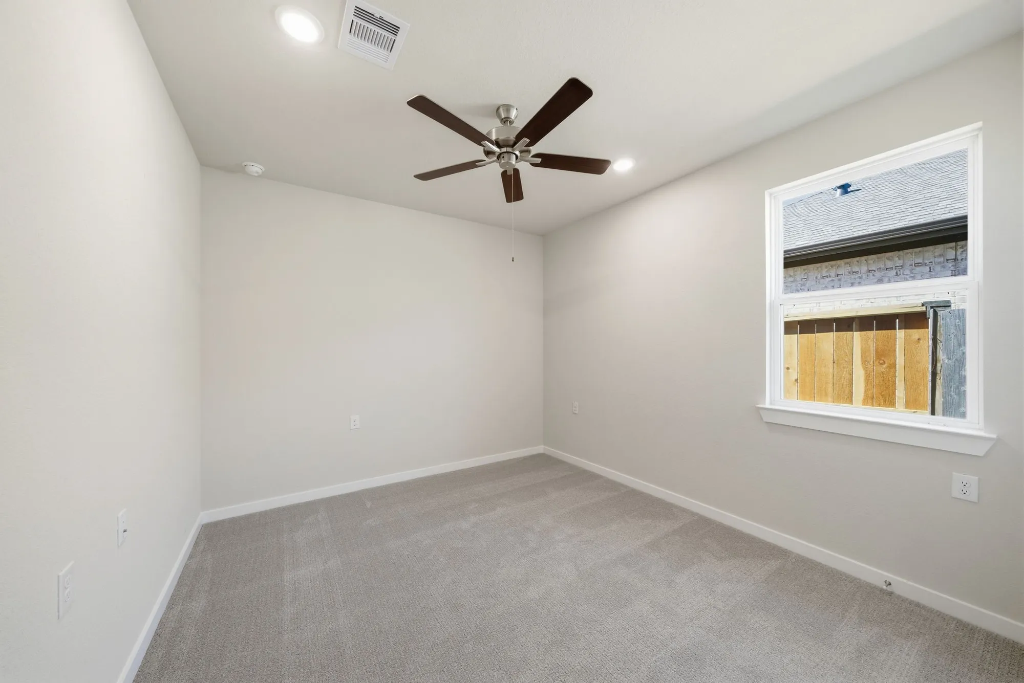 Property Slideshow image 28 of 42 | 18806 sweetwater springs dr, Cypress, TX, 77433