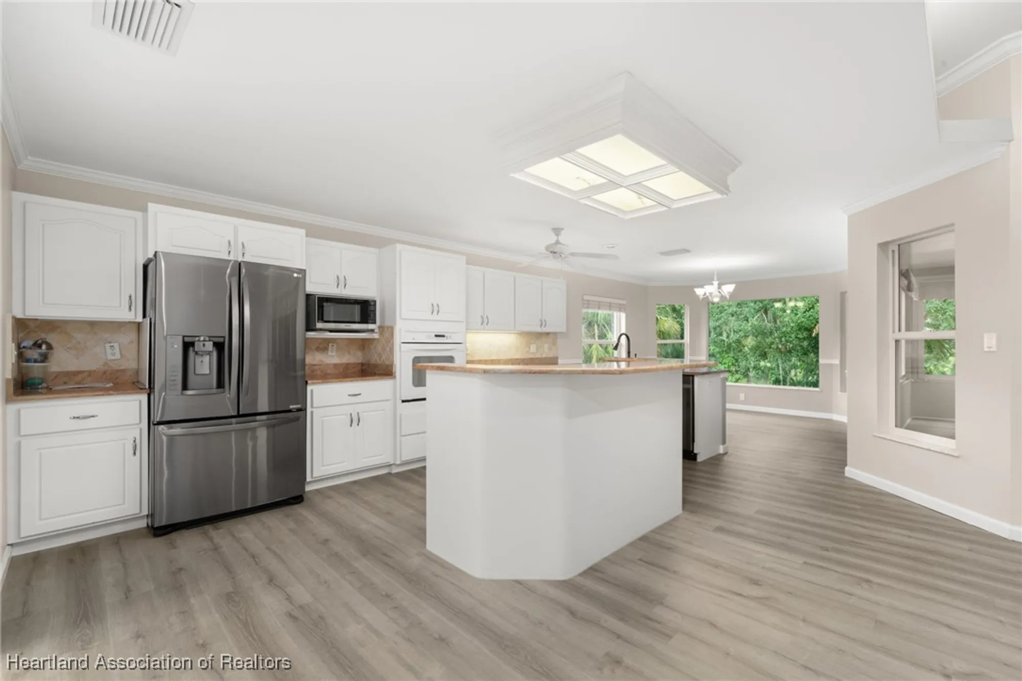 Property Slideshow image 18 of 49 | 3003 oakhill dr, Avon Park, FL, 33825