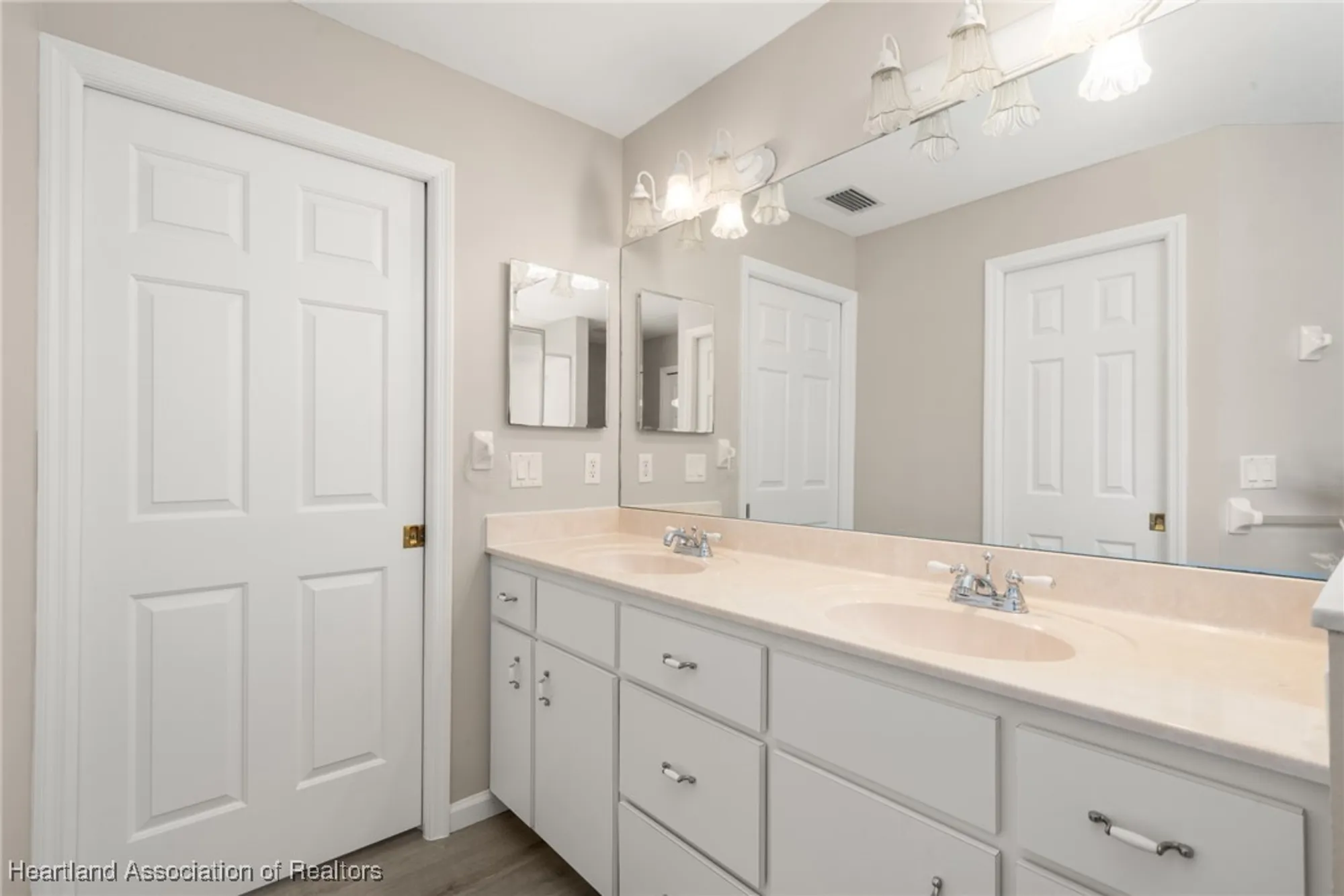 Property Slideshow image 28 of 49 | 3003 oakhill dr, Avon Park, FL, 33825