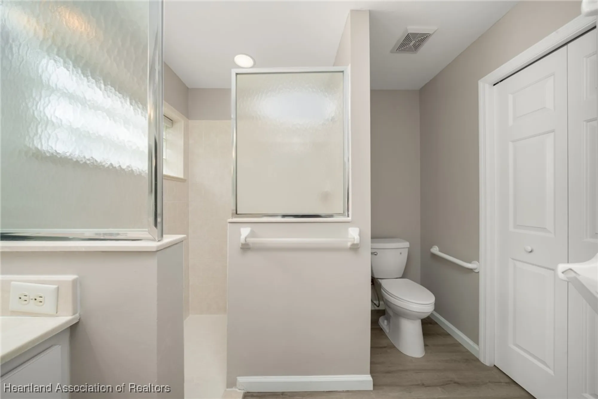 Property Slideshow image 29 of 49 | 3003 oakhill dr, Avon Park, FL, 33825