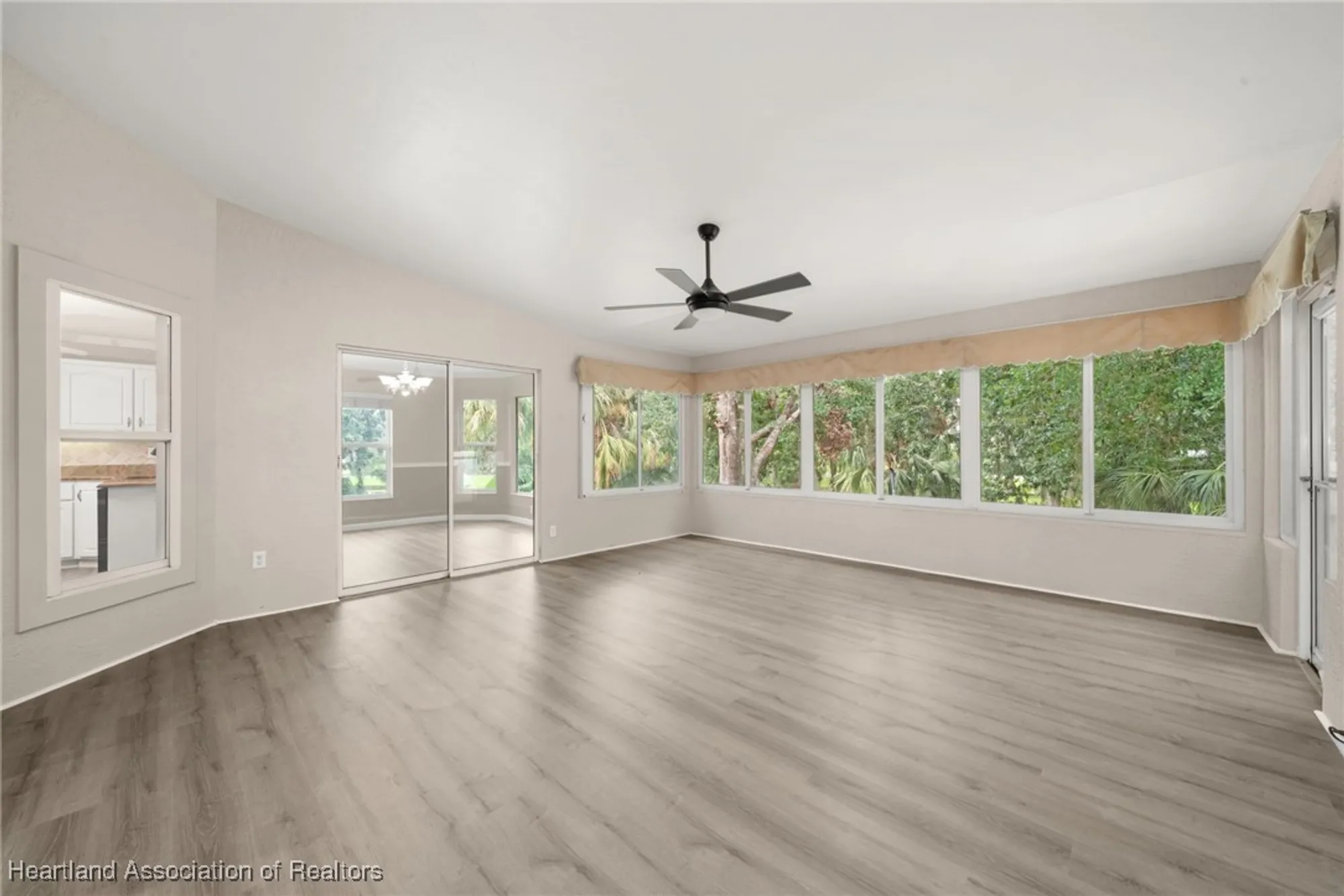 Property Slideshow image 22 of 49 | 3003 oakhill dr, Avon Park, FL, 33825