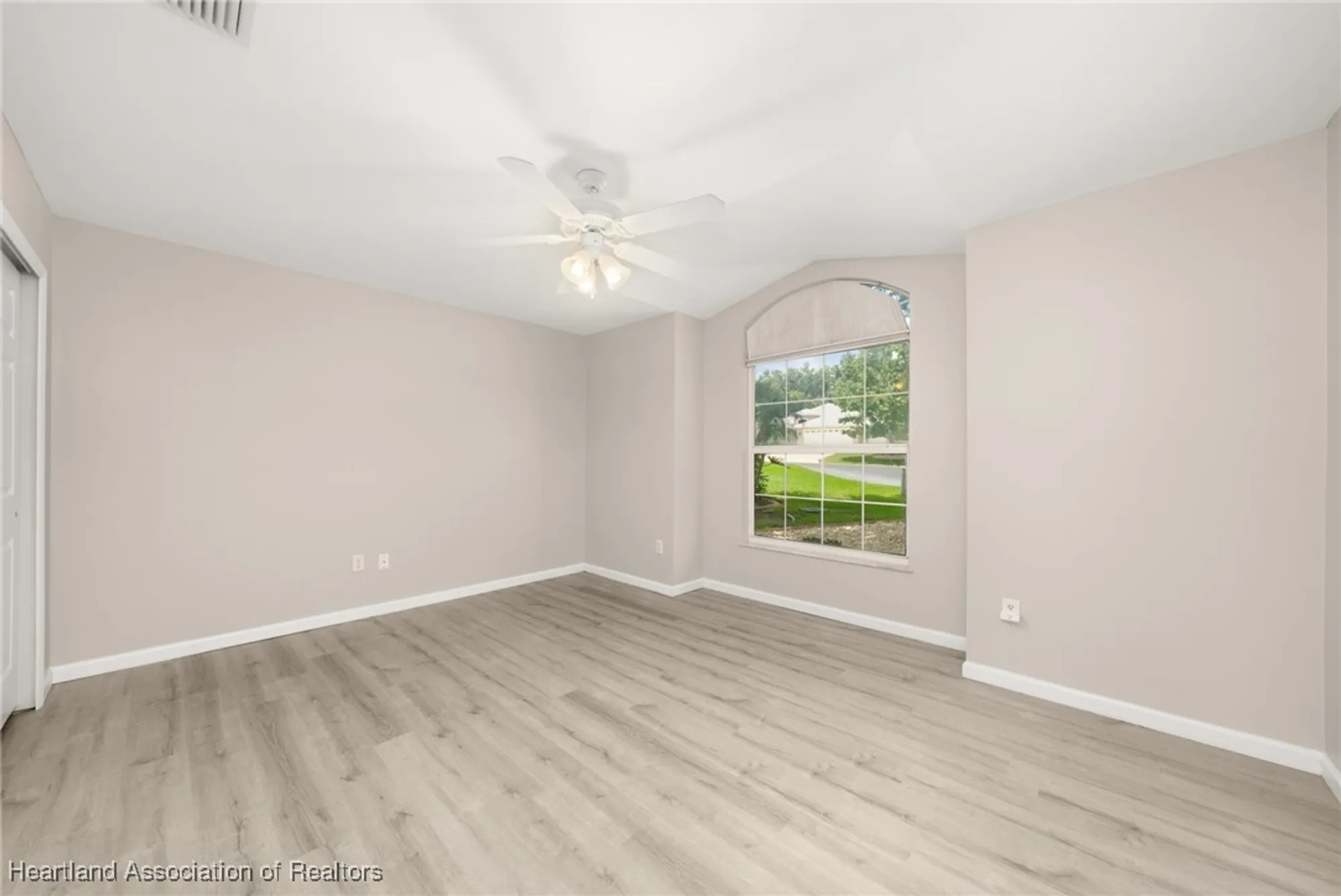 Property Slideshow image 33 of 49 | 3003 oakhill dr, Avon Park, FL, 33825