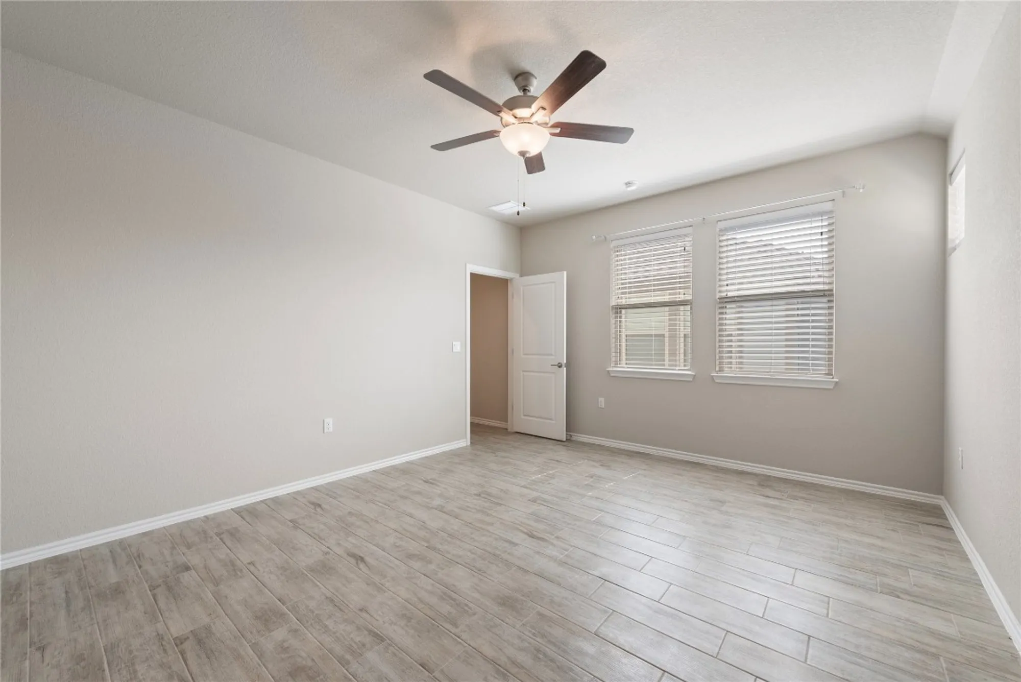 Property Slideshow image 14 of 36 | 121 bolivar way # 101, San Marcos, TX, 78666
