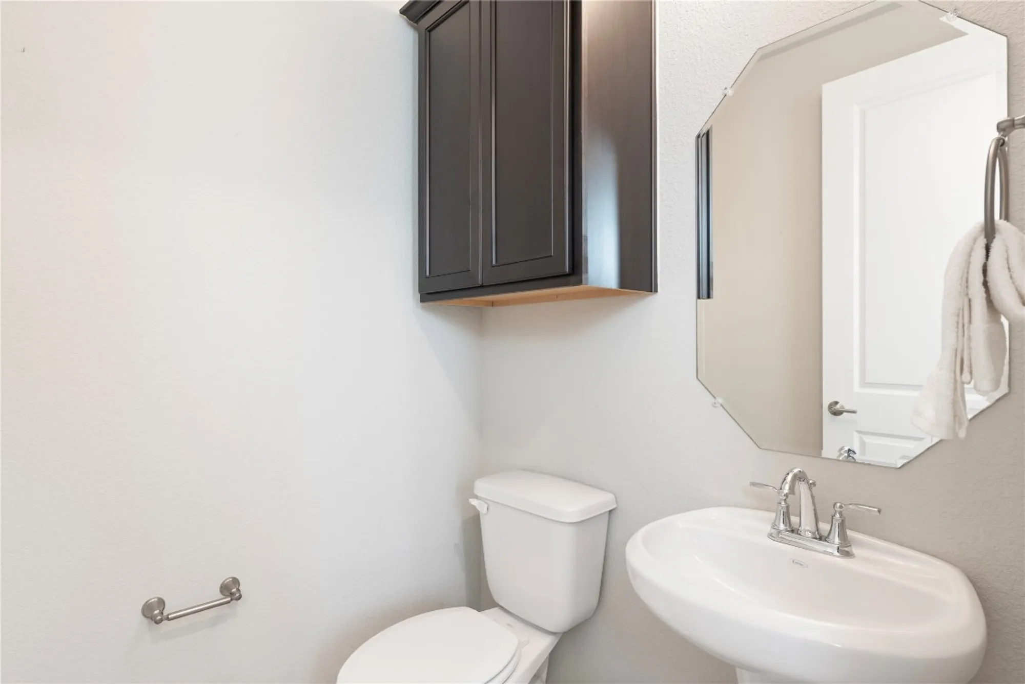 Property Slideshow image 18 of 36 | 121 bolivar way # 101, San Marcos, TX, 78666
