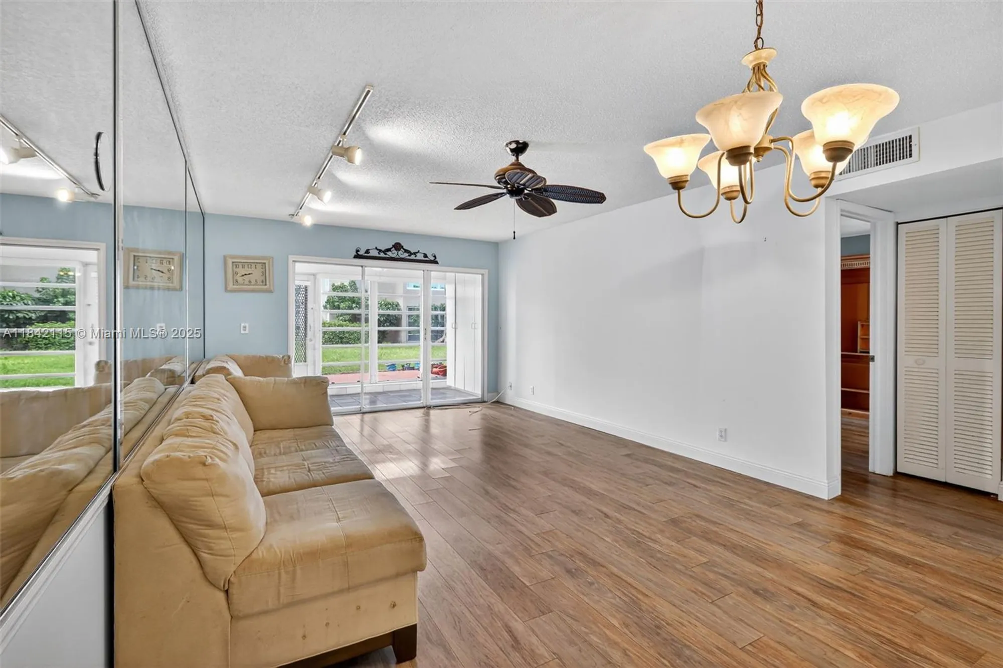 Property Slideshow image 8 of 38 | 13950 via flora d, Delray Beach, FL, 33484