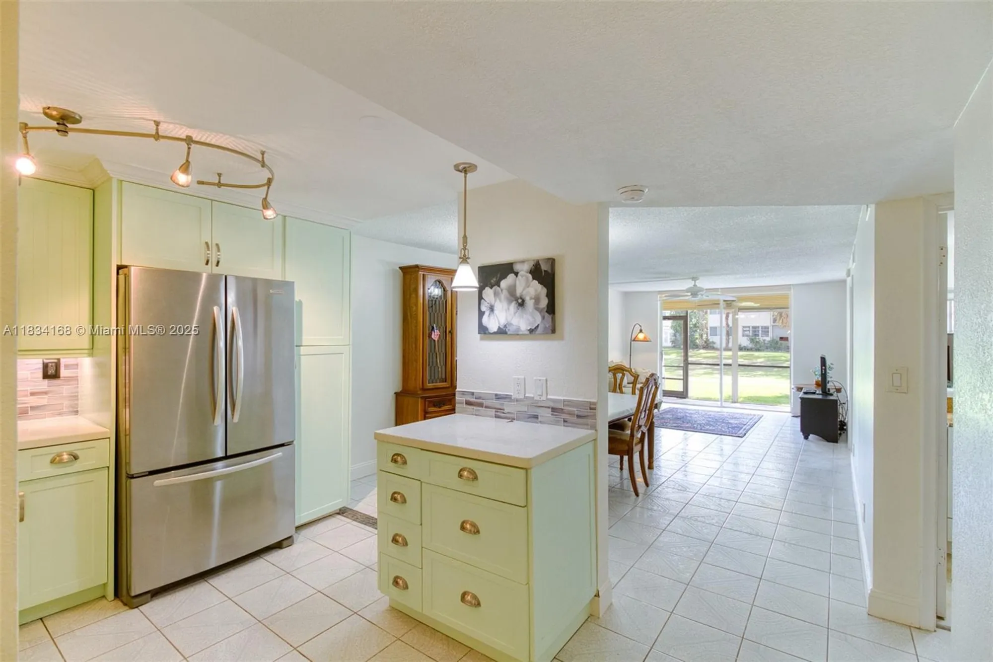 Property Slideshow image 2 of 39 | 400 s hollybrook dr apt 109, Pembroke Pines, FL, 33025