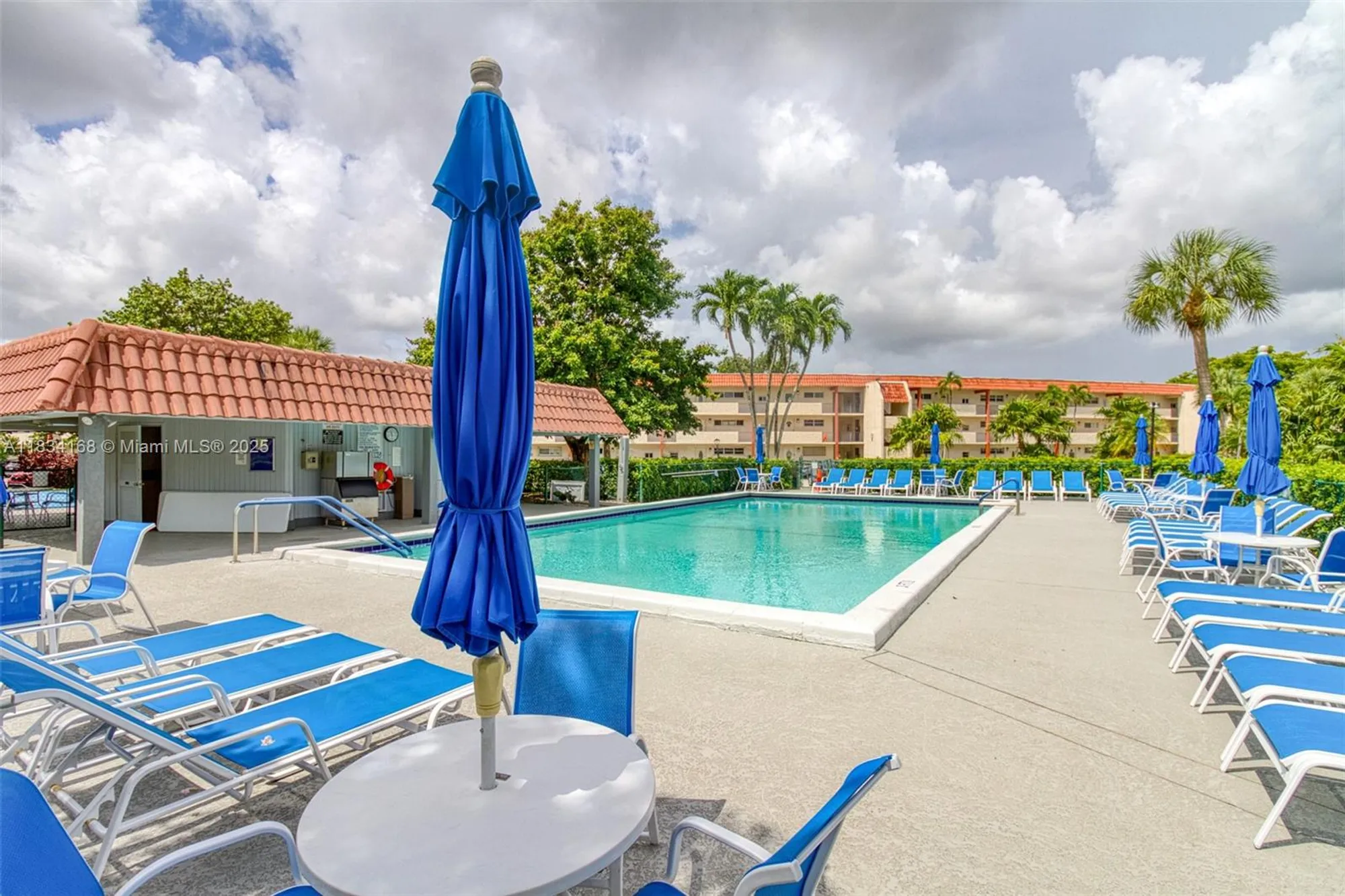 Property Slideshow image 30 of 39 | 400 s hollybrook dr apt 109, Pembroke Pines, FL, 33025