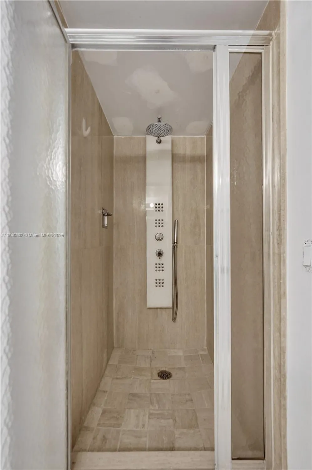 Property Slideshow image 26 of 68 | 1201 s ocean dr 402s, Hollywood, FL, 33019