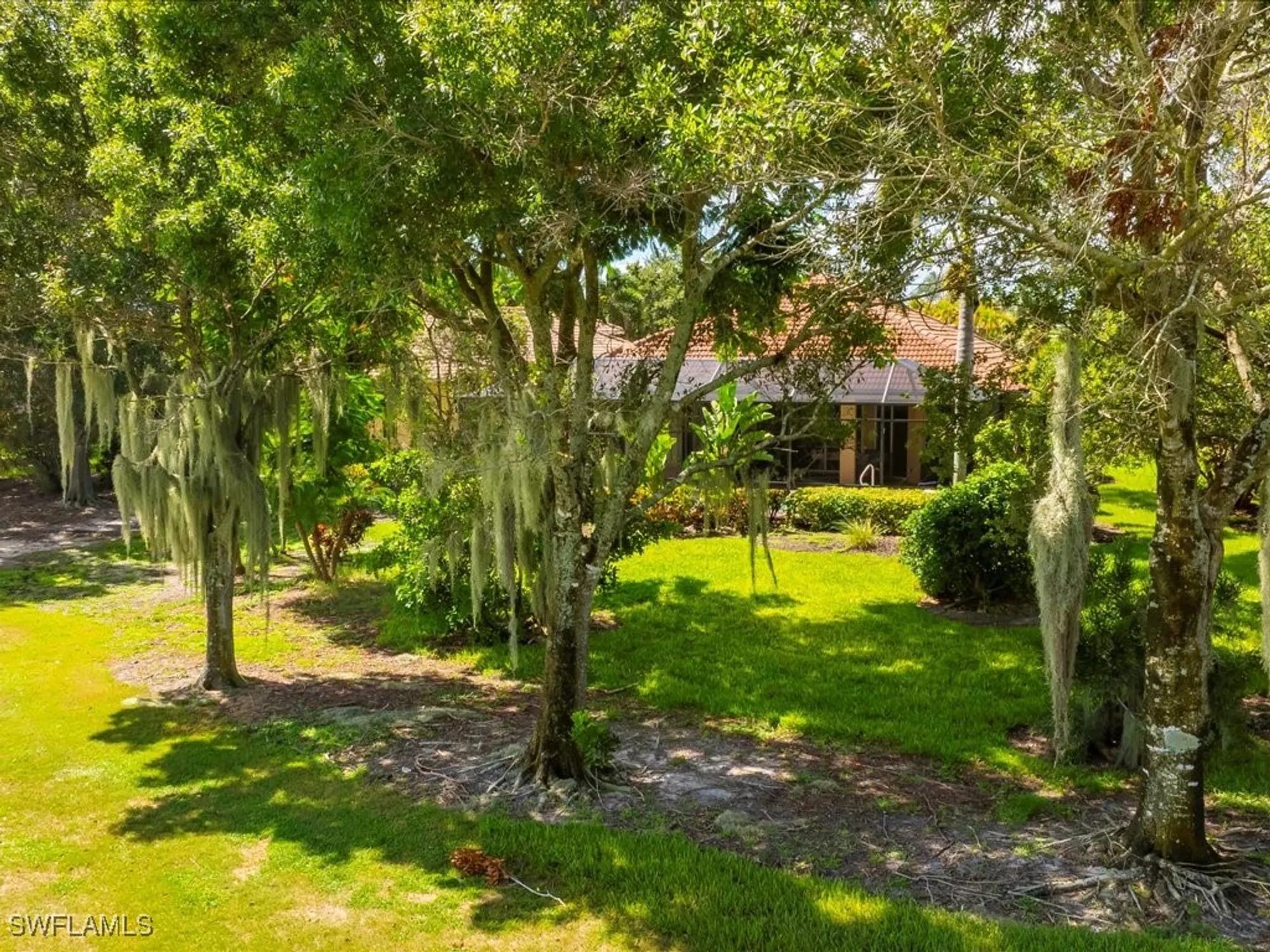 Property Slideshow image 32 of 46 | 6901 bent grass dr, Naples, FL, 34113