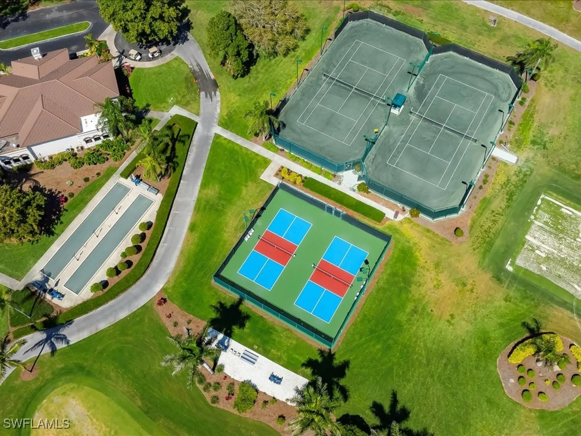 Property Slideshow image 41 of 46 | 6901 bent grass dr, Naples, FL, 34113