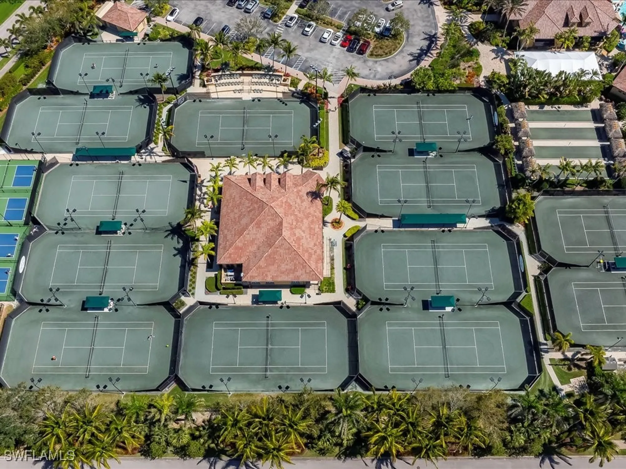 Property Slideshow image 43 of 46 | 6901 bent grass dr, Naples, FL, 34113