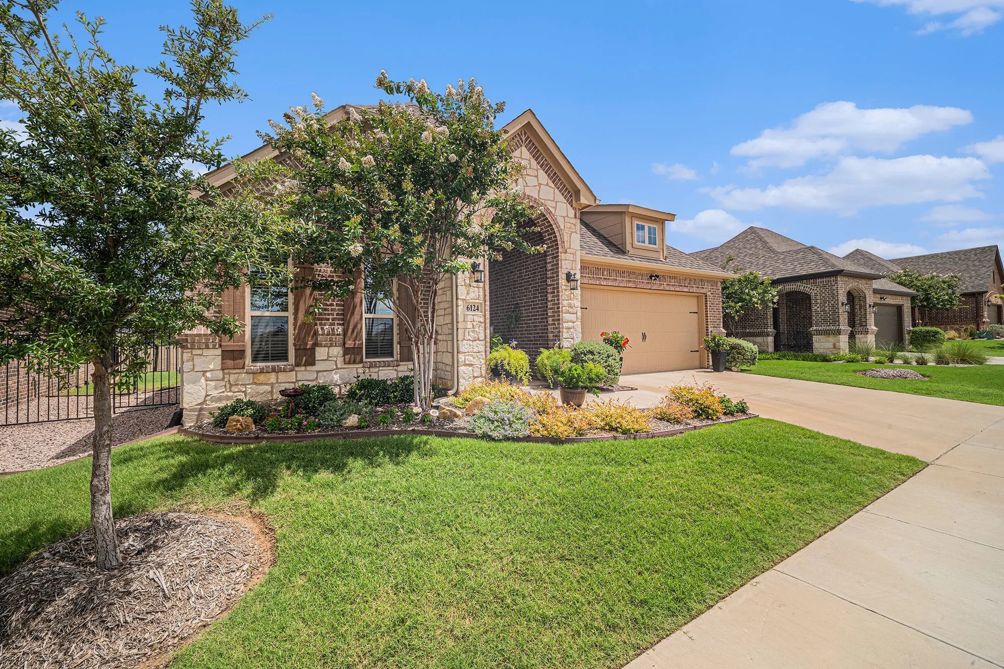 Property Slideshow image 5 of 31 | 6124 carmona trl, Fort Worth, TX, 76123