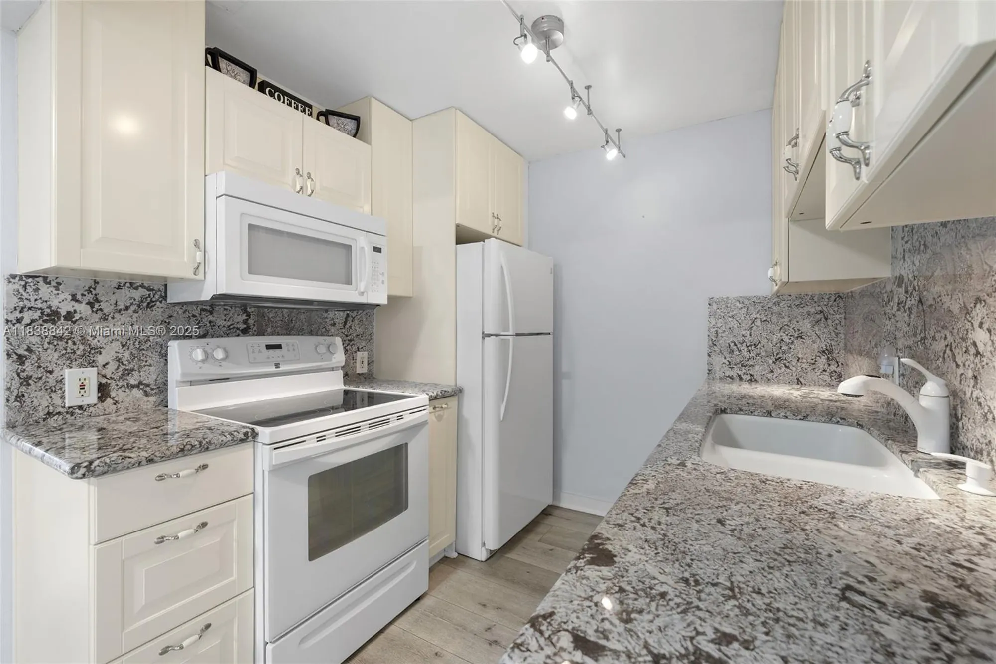 Property Slideshow image 20 of 44 | 3067 newport q, Deerfield Beach, FL, 33442