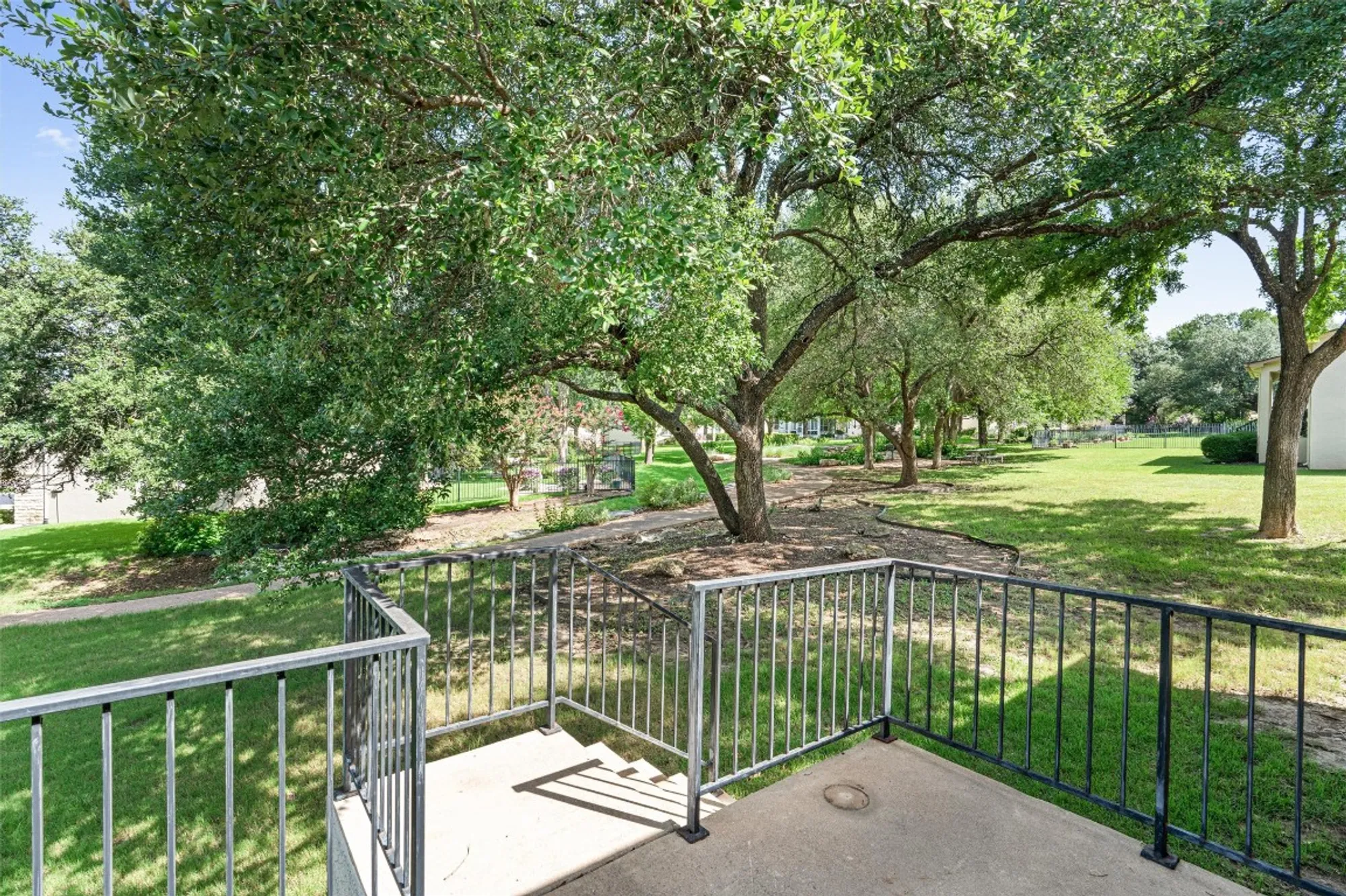 Property Slideshow image 1 of 28 | 121 larkspur ln, Georgetown, TX, 78633