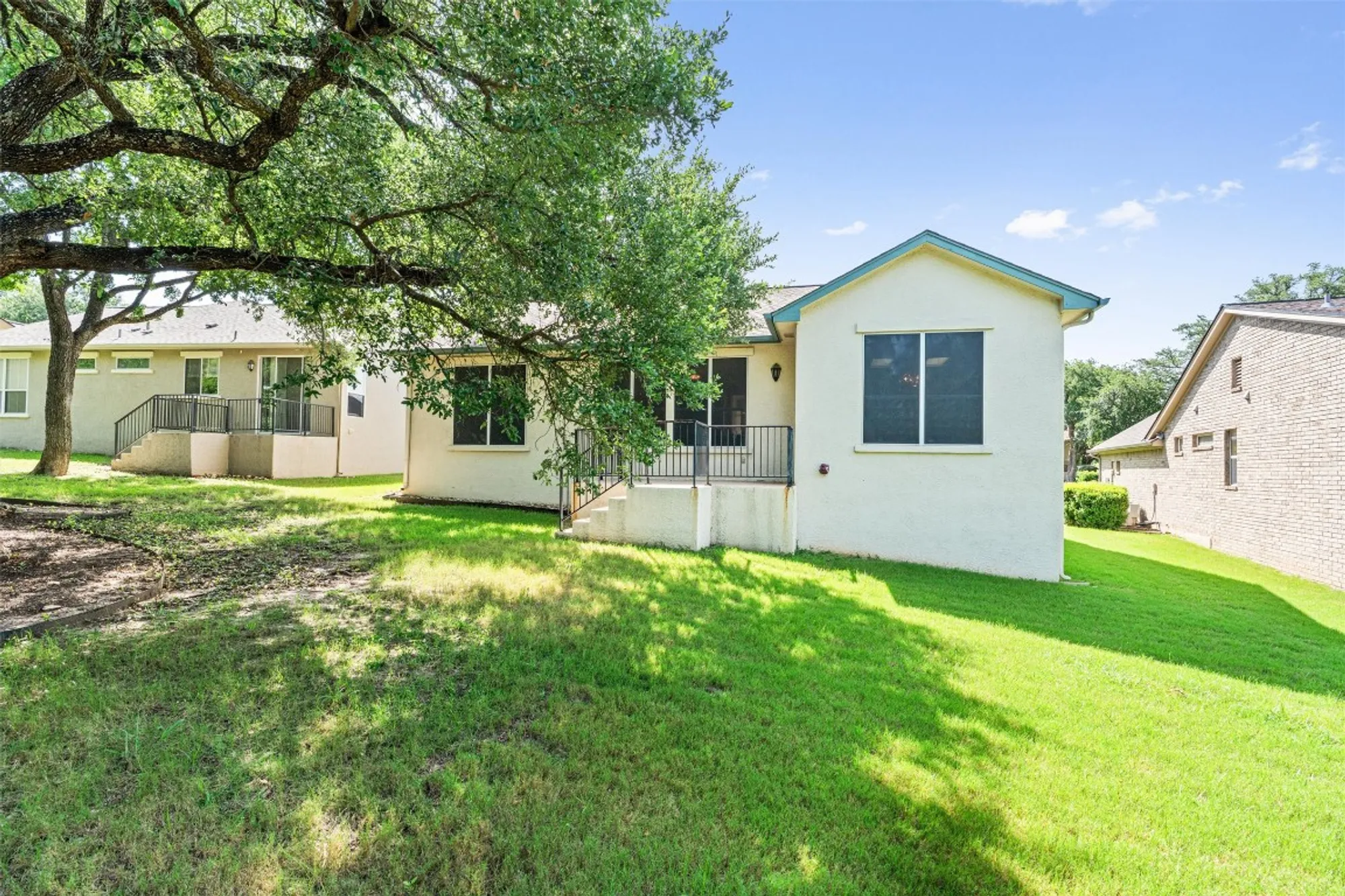 Property Slideshow image 23 of 28 | 121 larkspur ln, Georgetown, TX, 78633