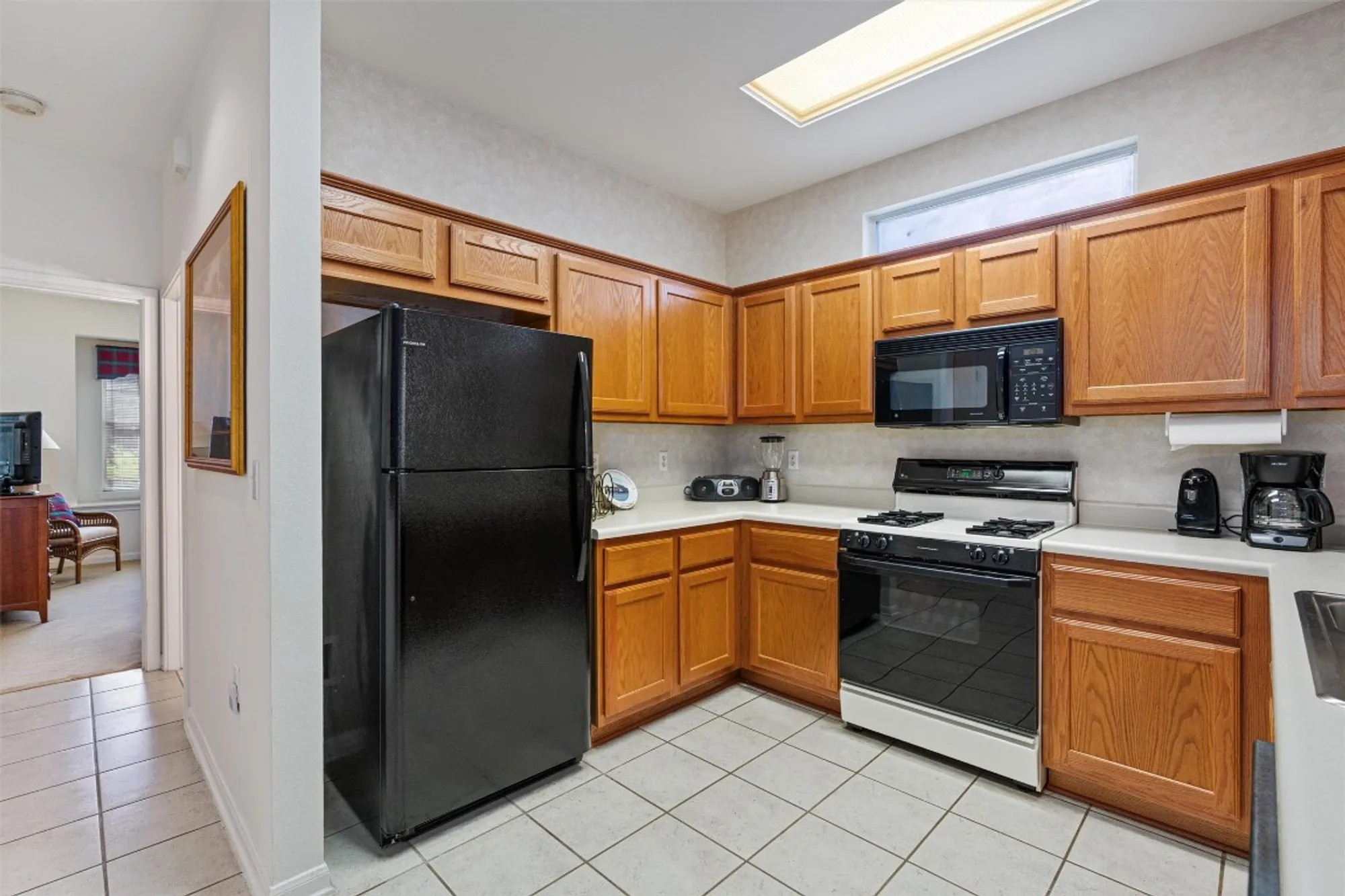 Property Slideshow image 9 of 28 | 121 larkspur ln, Georgetown, TX, 78633