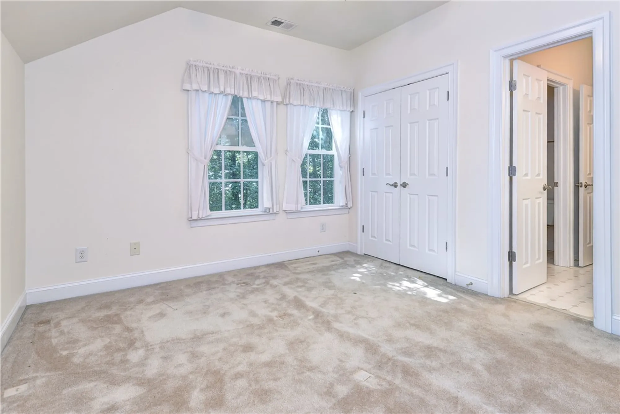 Property Slideshow image 29 of 43 | 305 par dr, Williamsburg, VA, 23188