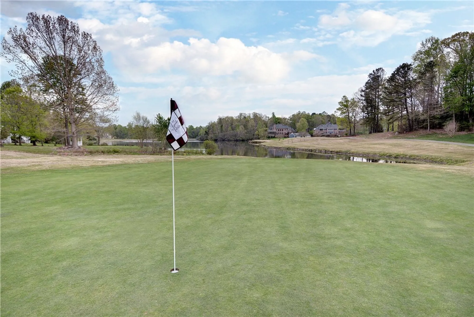 Property Slideshow image 42 of 43 | 305 par dr, Williamsburg, VA, 23188