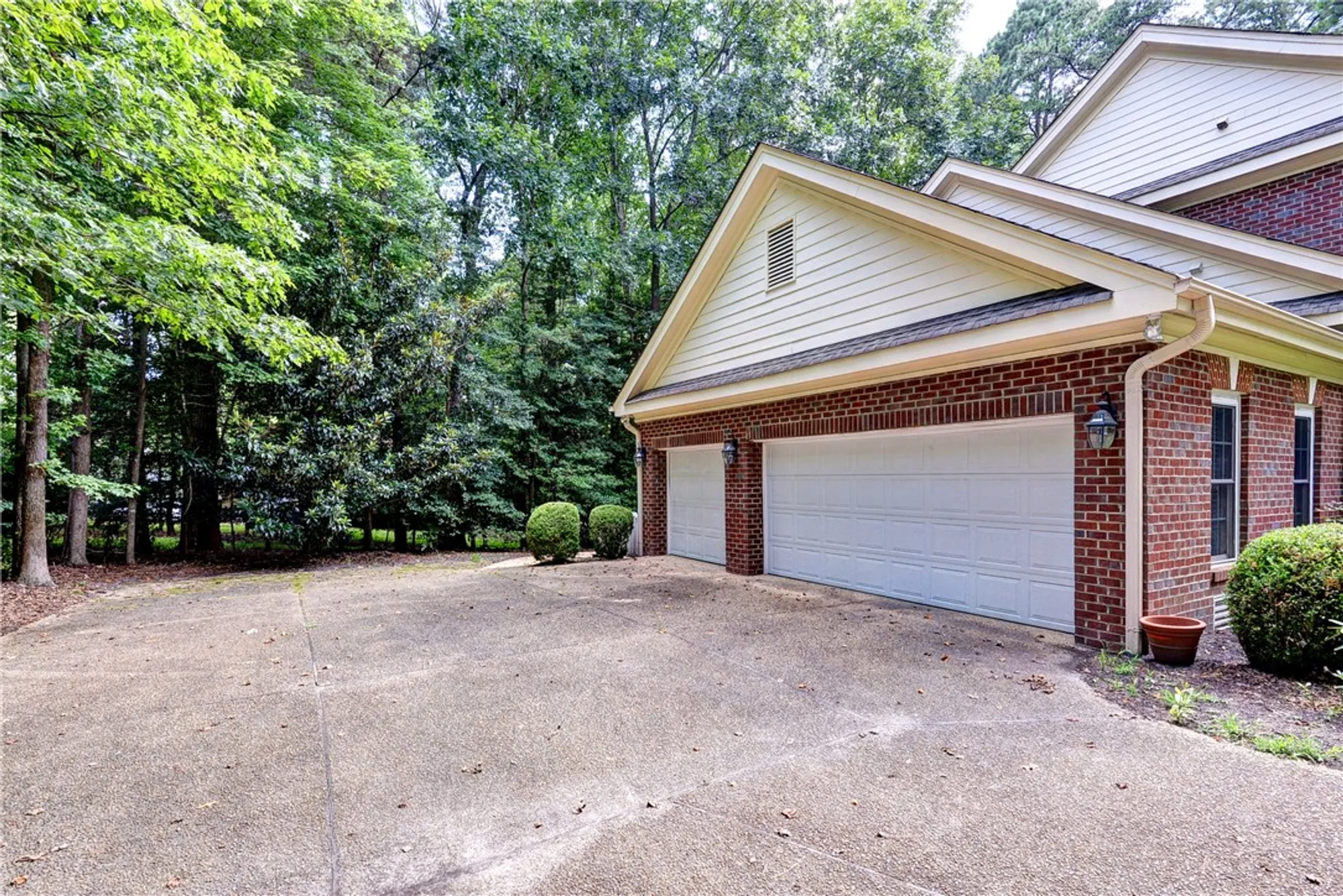 Property Slideshow image 6 of 43 | 305 par dr, Williamsburg, VA, 23188