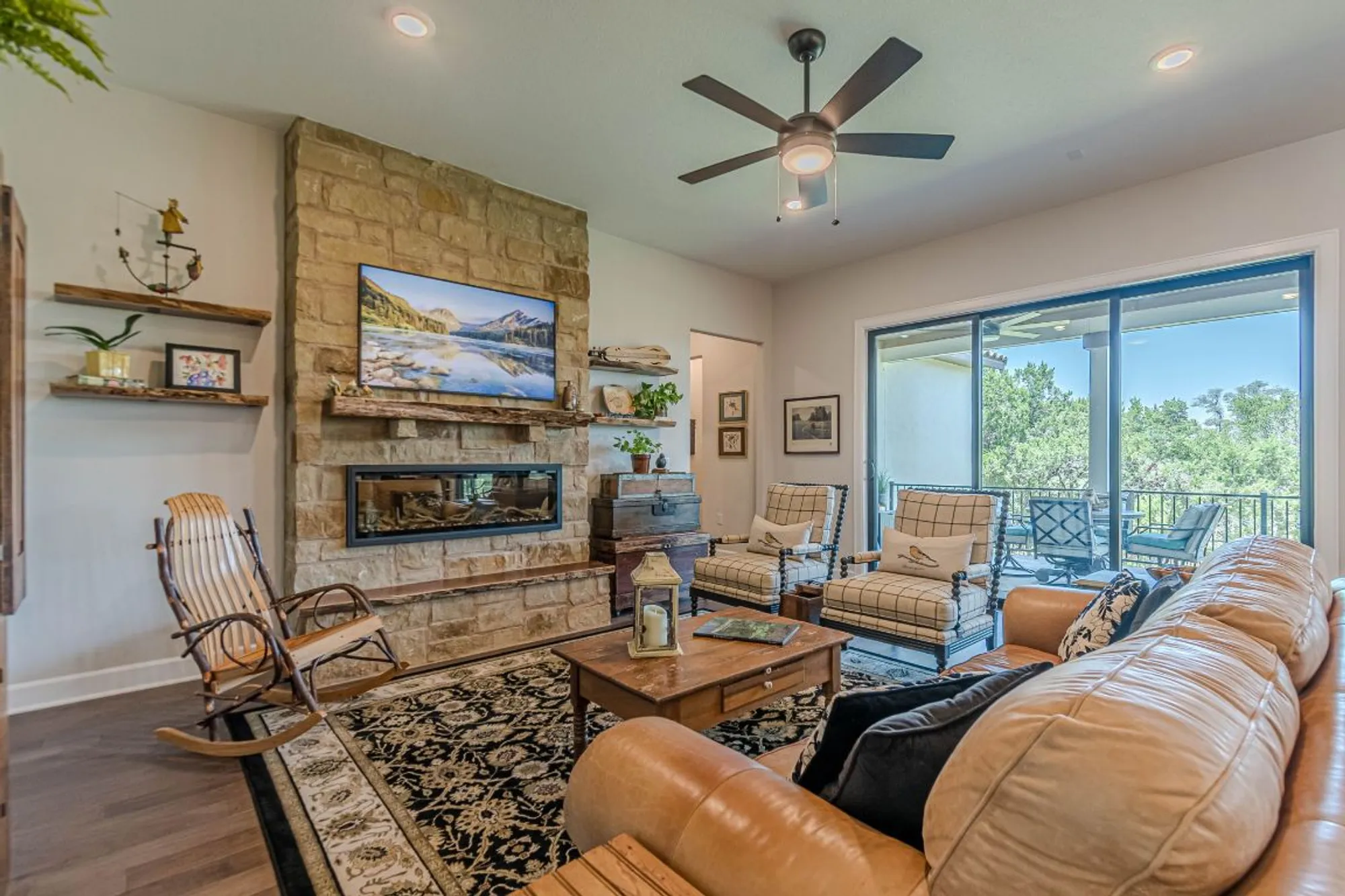 Property Slideshow image 12 of 39 | 302 sprinting peak dr, San Marcos, TX, 78666