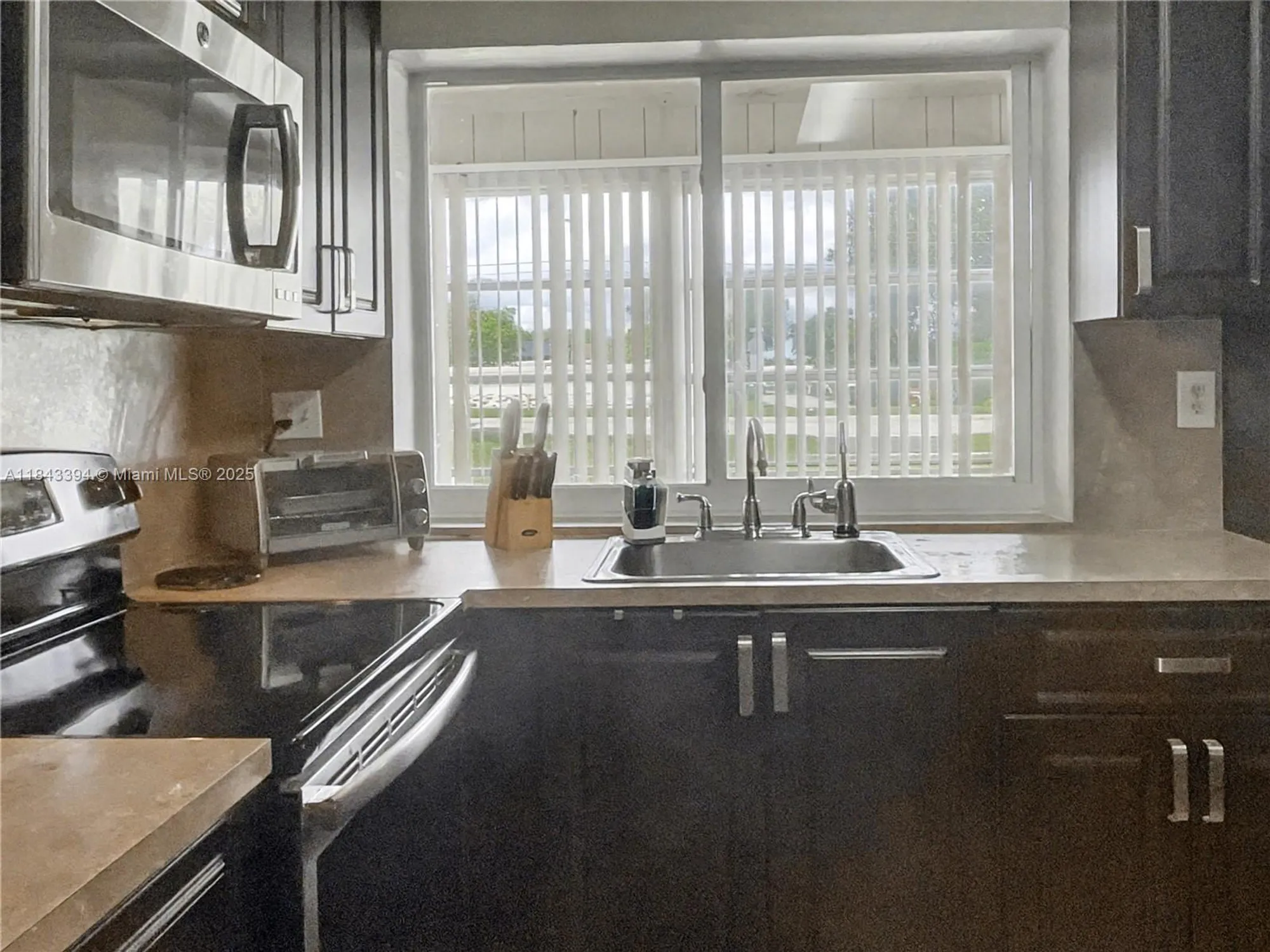 Property Slideshow image 5 of 21 | 9301 lime bay blvd apt 105, Tamarac, FL, 33321