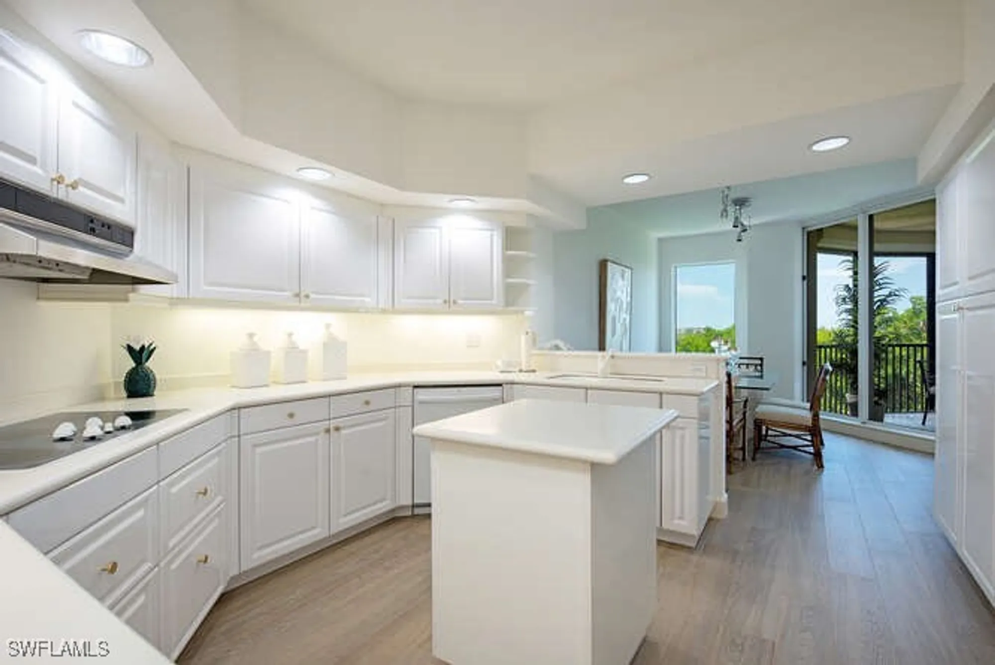 Property Slideshow image 6 of 26 | 8990 bay colony dr 302, Naples, FL, 34108