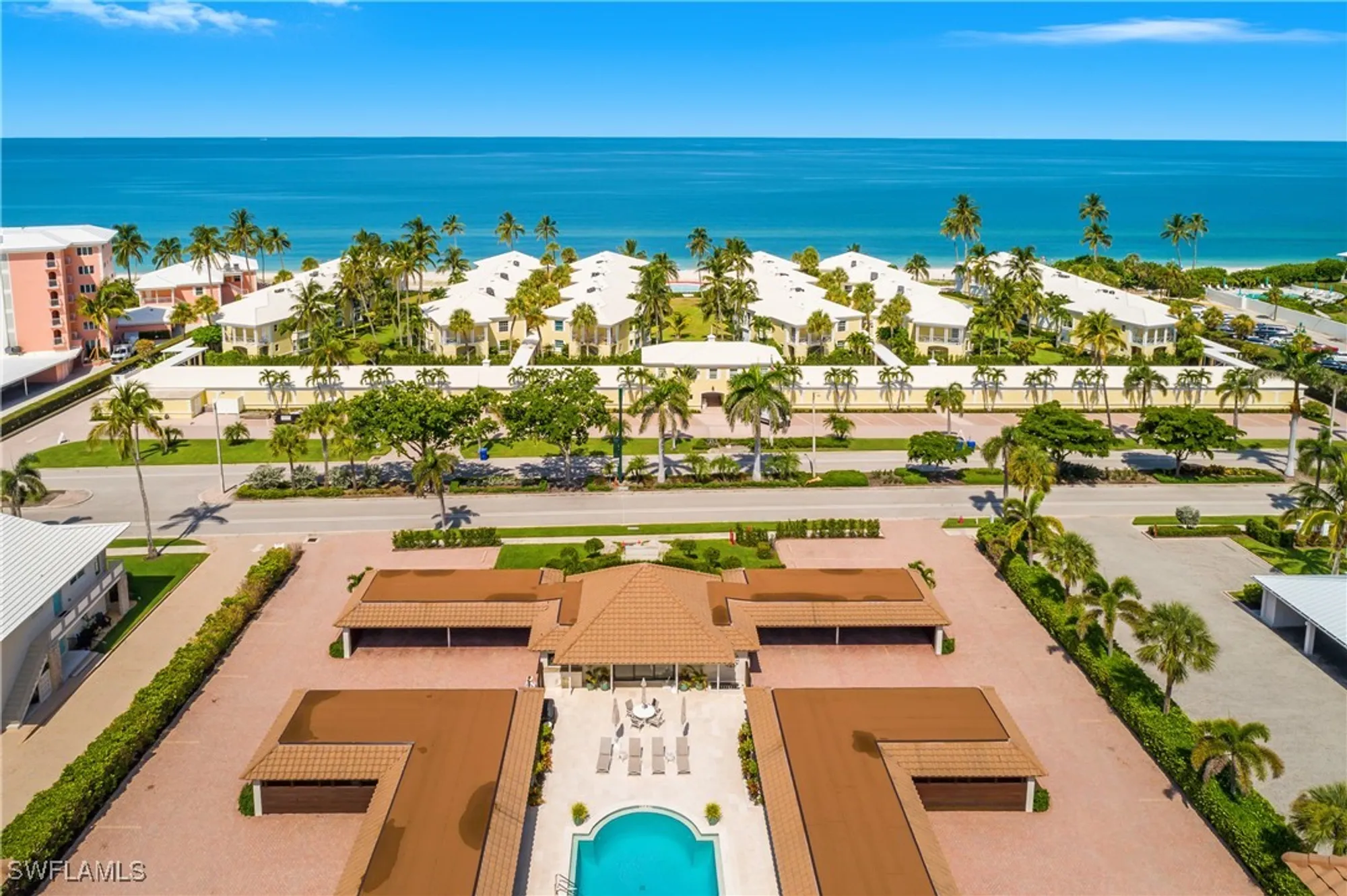 Property Slideshow image 34 of 41 | 2600 gulf shore blvd 52, Naples, FL, 34103