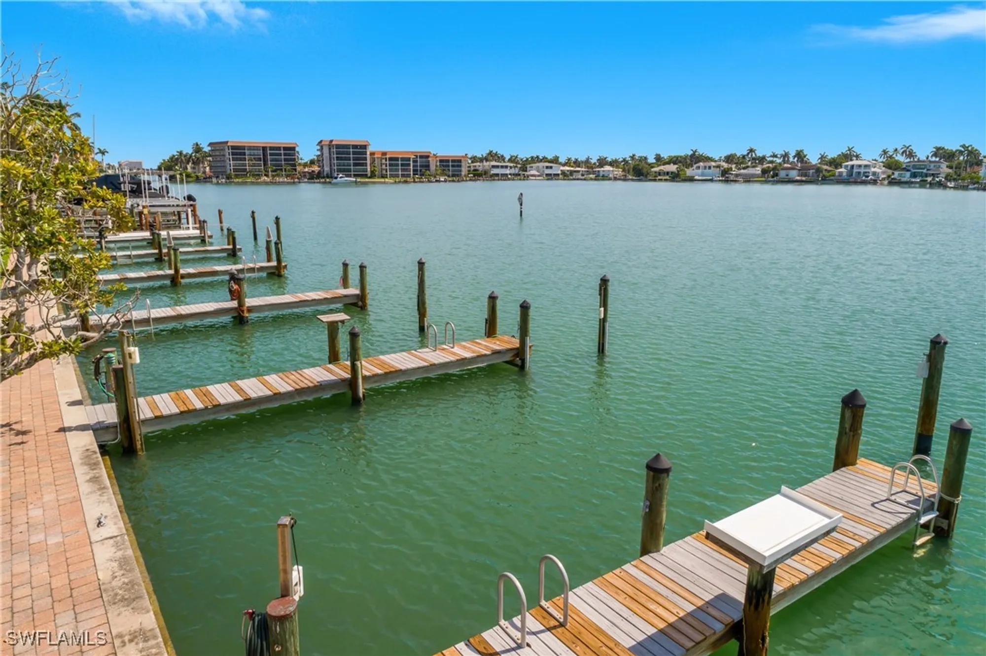 Property Slideshow image 35 of 41 | 2600 gulf shore blvd 52, Naples, FL, 34103