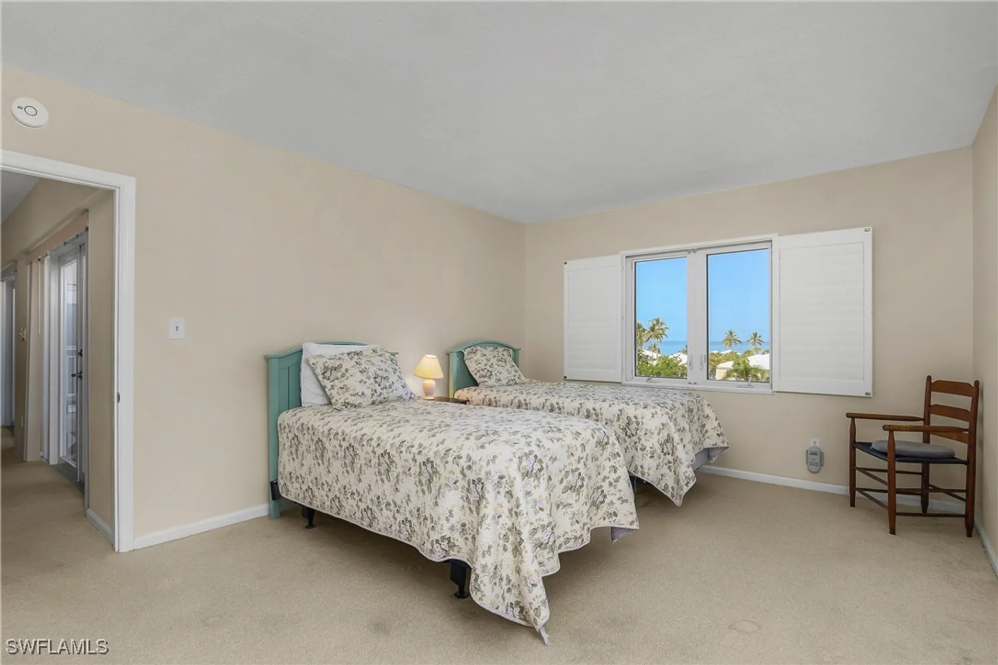 Property Slideshow image 30 of 41 | 2600 gulf shore blvd 52, Naples, FL, 34103