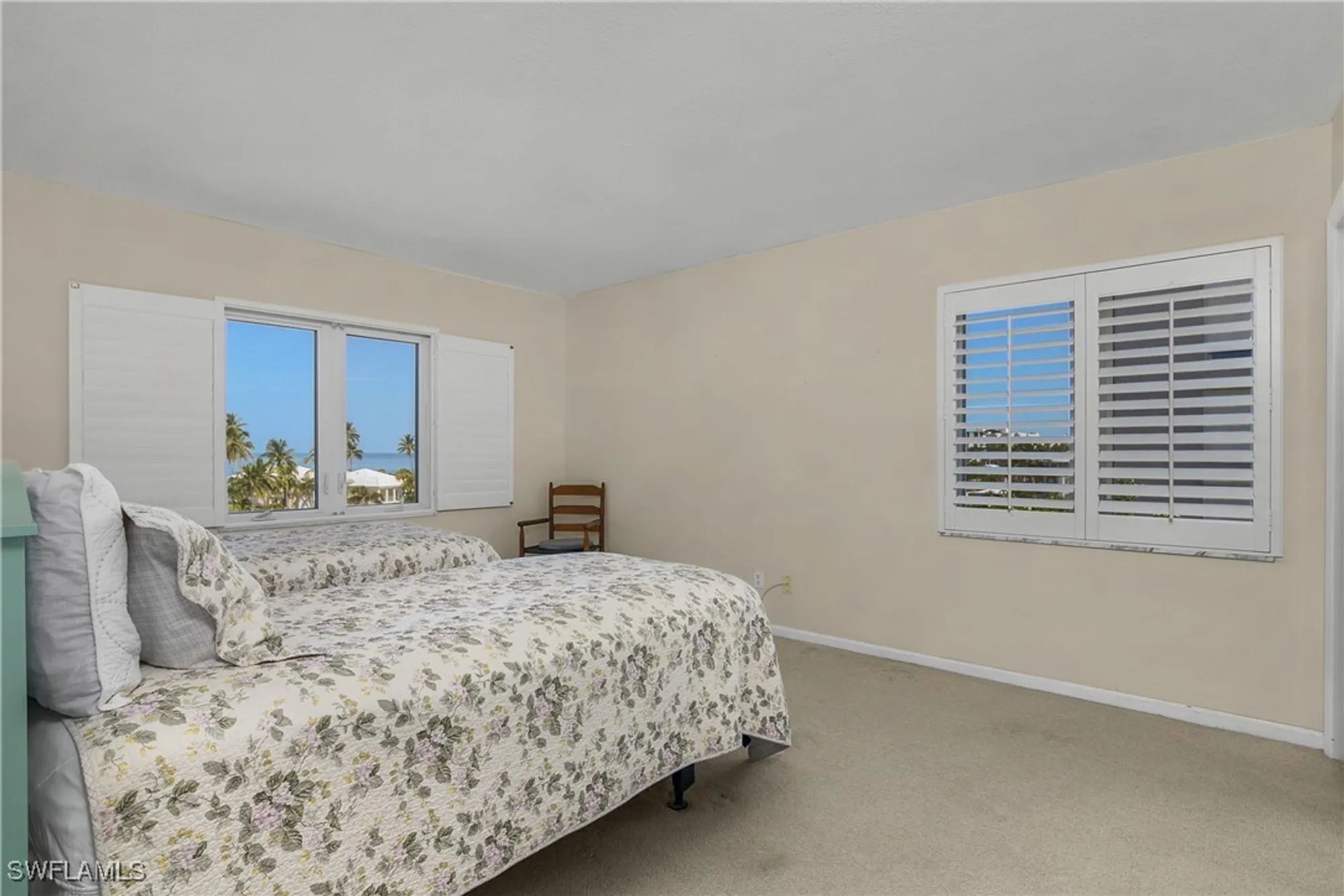 Property Slideshow image 31 of 41 | 2600 gulf shore blvd 52, Naples, FL, 34103