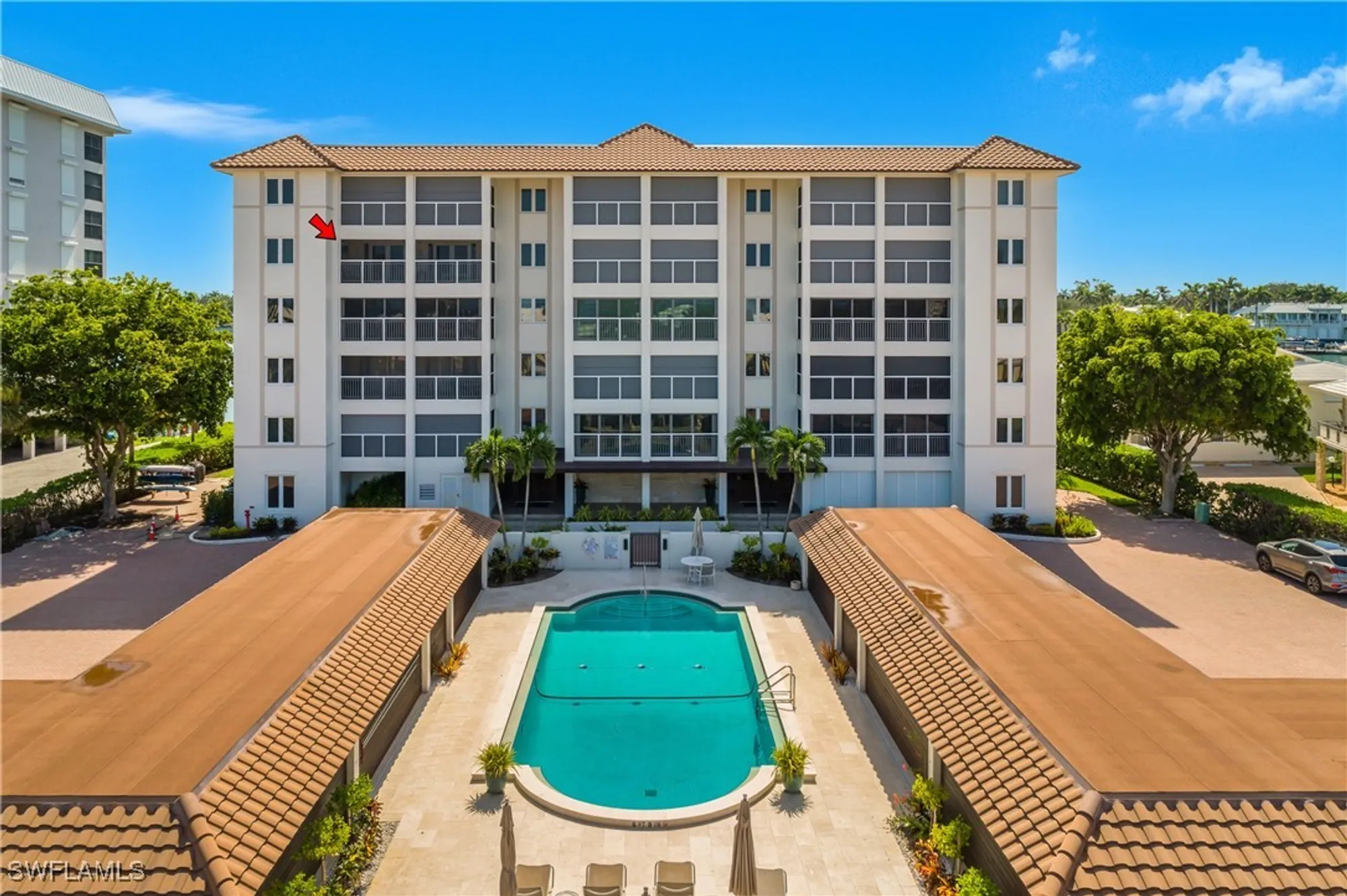 Property Slideshow image 33 of 41 | 2600 gulf shore blvd 52, Naples, FL, 34103