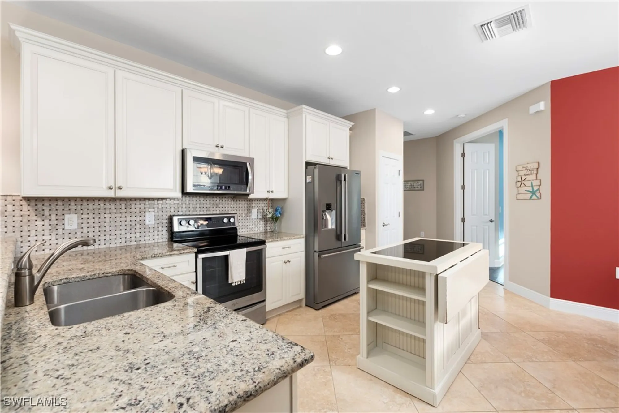 Property Slideshow image 14 of 40 | 10427 sirene way, Fort Myers, FL, 33913