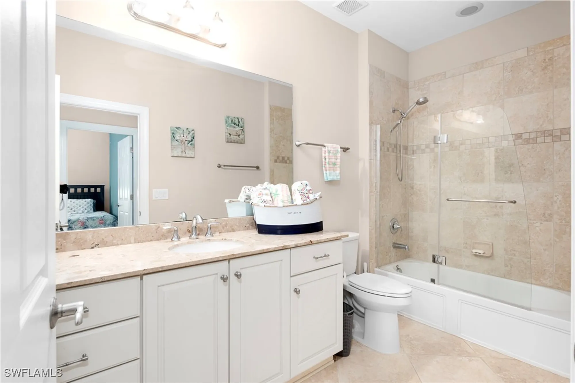 Property Slideshow image 20 of 40 | 10427 sirene way, Fort Myers, FL, 33913