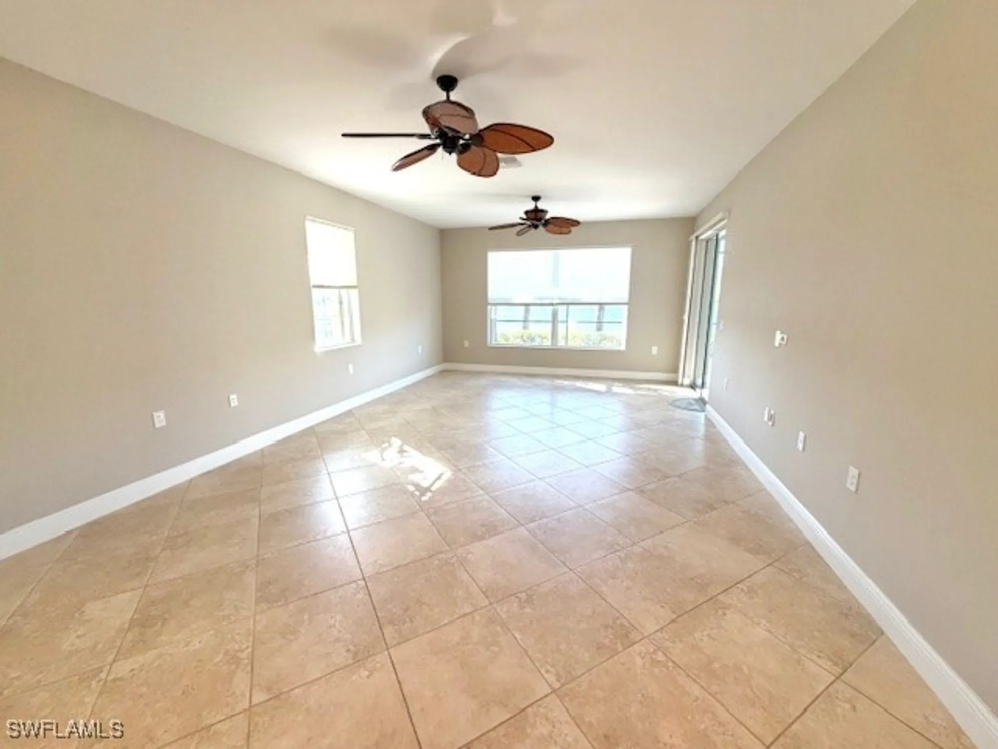 Property Slideshow image 7 of 40 | 10427 sirene way, Fort Myers, FL, 33913