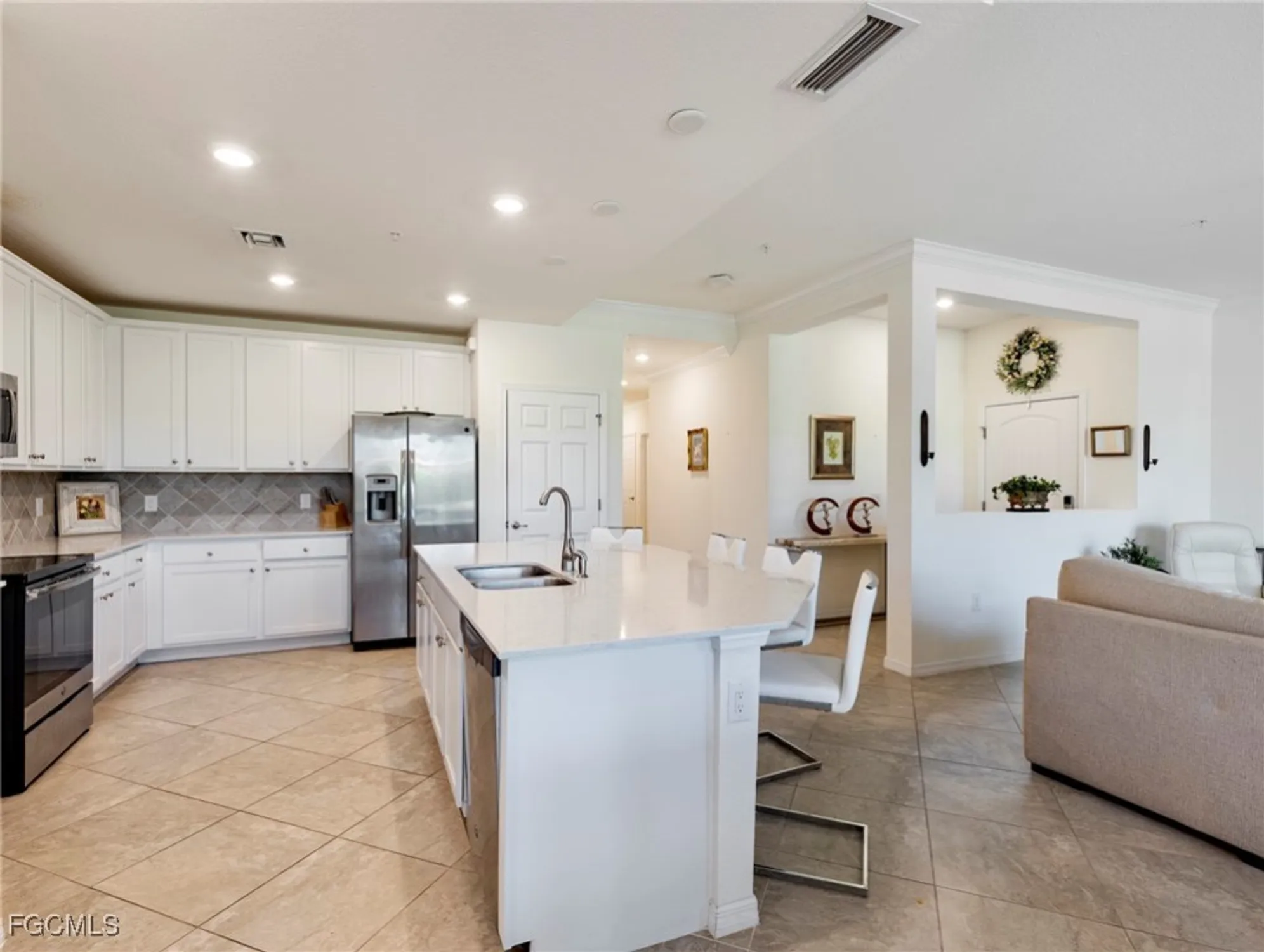 Property Slideshow image 15 of 41 | 11772 grand belvedere way unit 101, Fort Myers, FL, 33913