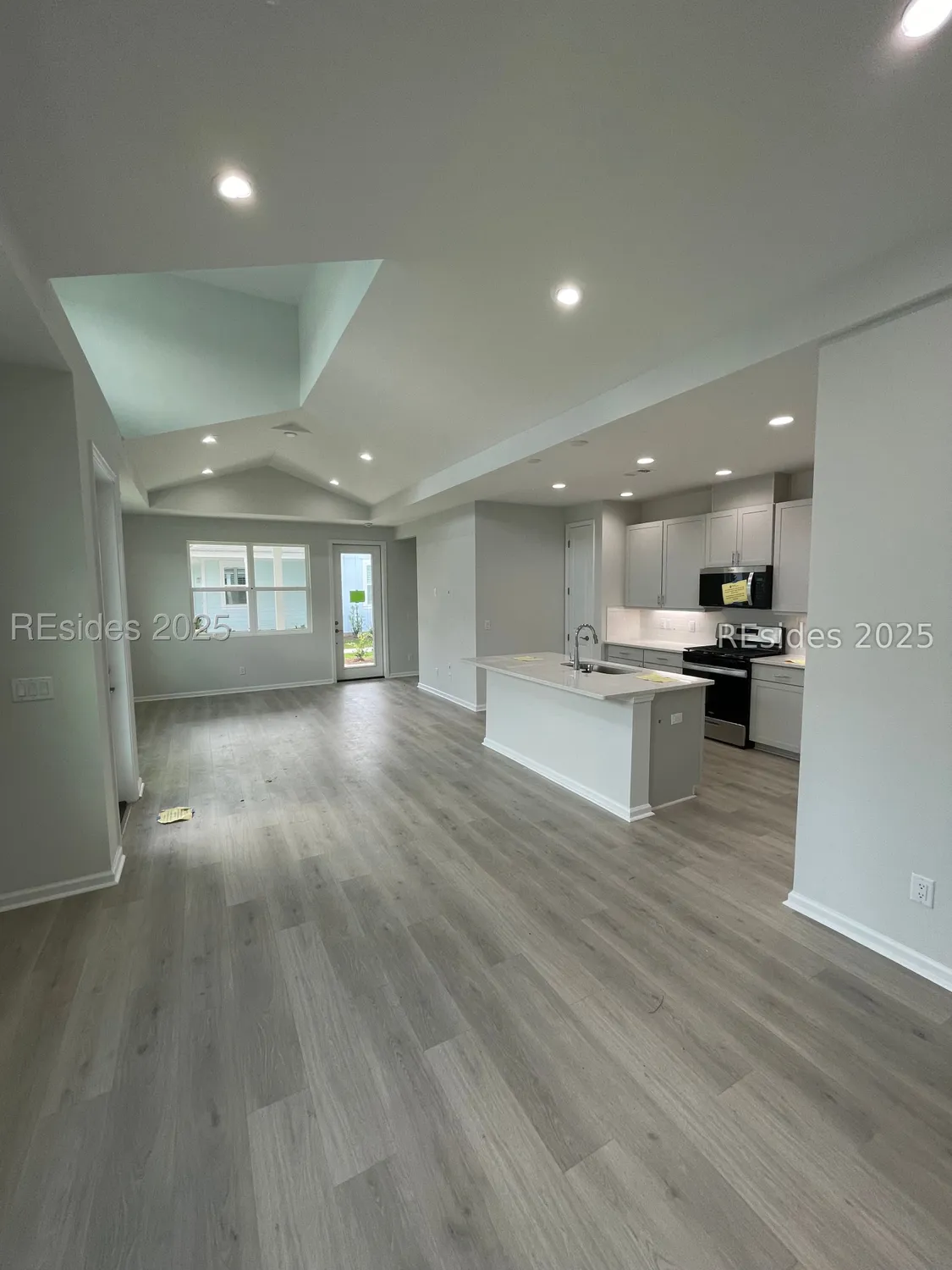 Property Slideshow image 3 of 10 | 256 tropics ave, Hardeeville, SC, 29927