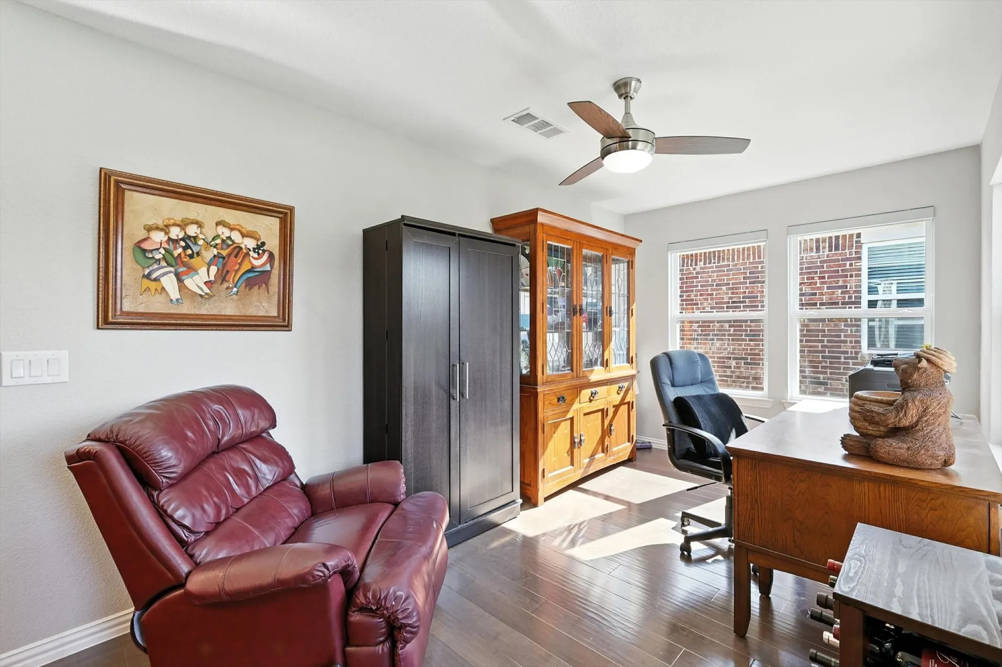 Property Slideshow image 15 of 33 | 808 freedom ln, Aubrey, TX, 76227