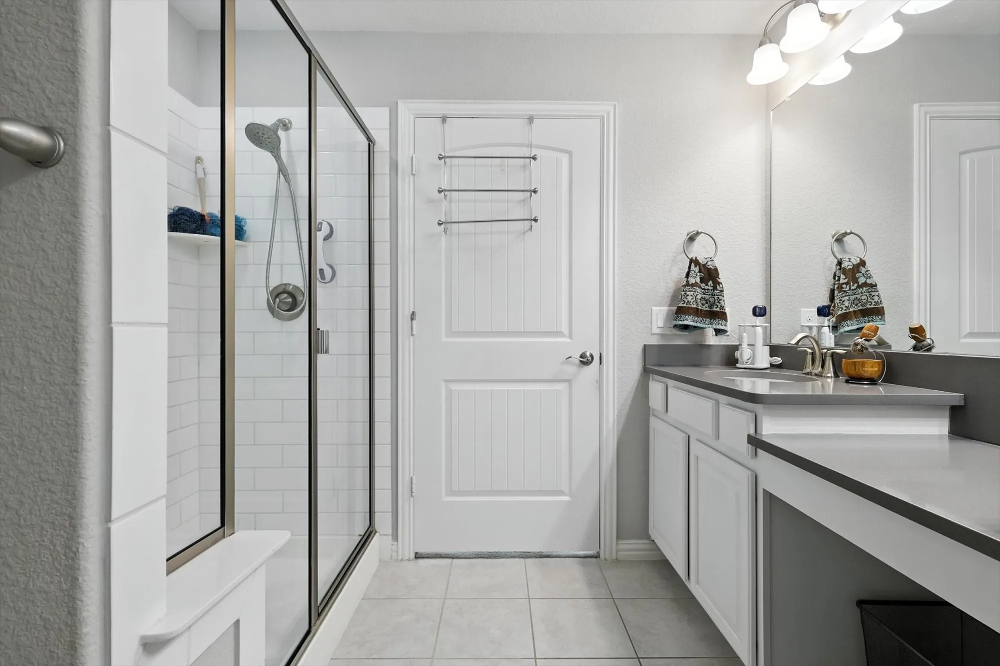 Property Slideshow image 19 of 33 | 808 freedom ln, Aubrey, TX, 76227