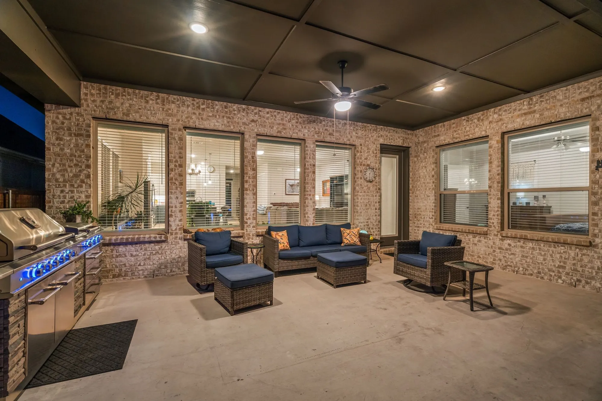 Property Slideshow image 29 of 39 | 4818 emerald grv, Arlington, TX, 76005