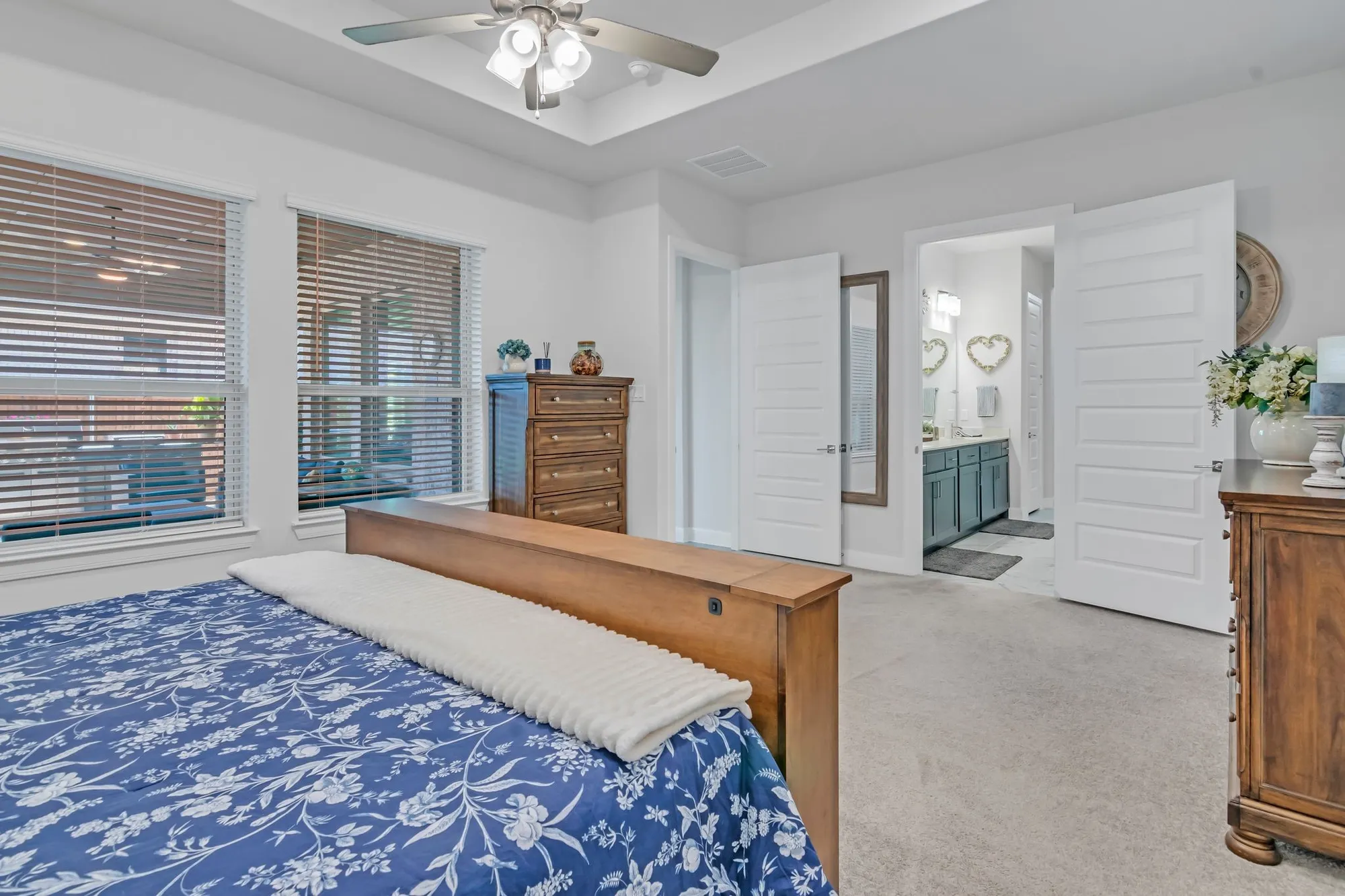 Property Slideshow image 21 of 39 | 4818 emerald grv, Arlington, TX, 76005