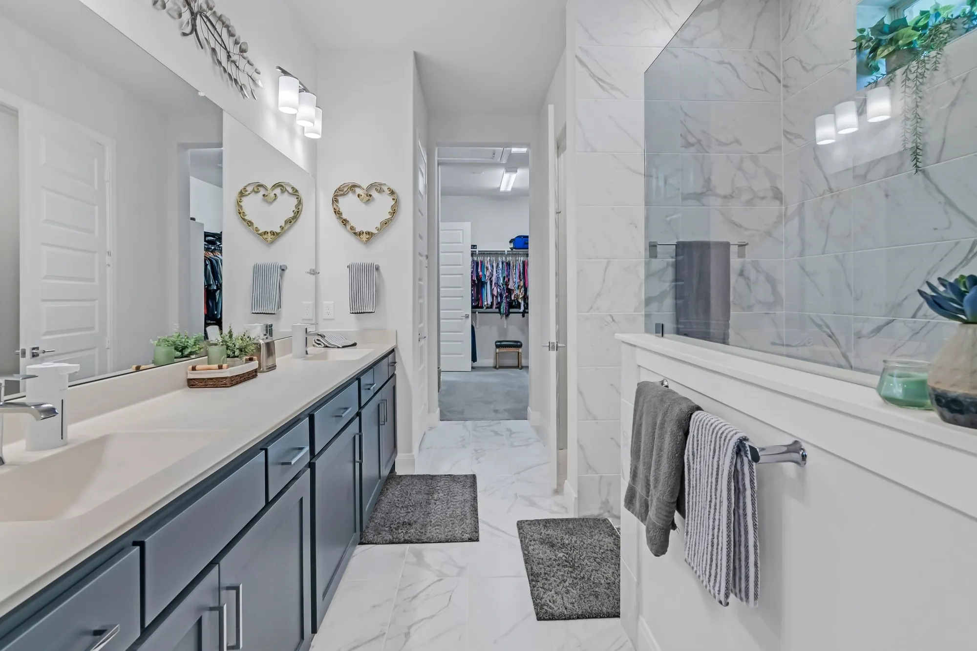 Property Slideshow image 22 of 39 | 4818 emerald grv, Arlington, TX, 76005