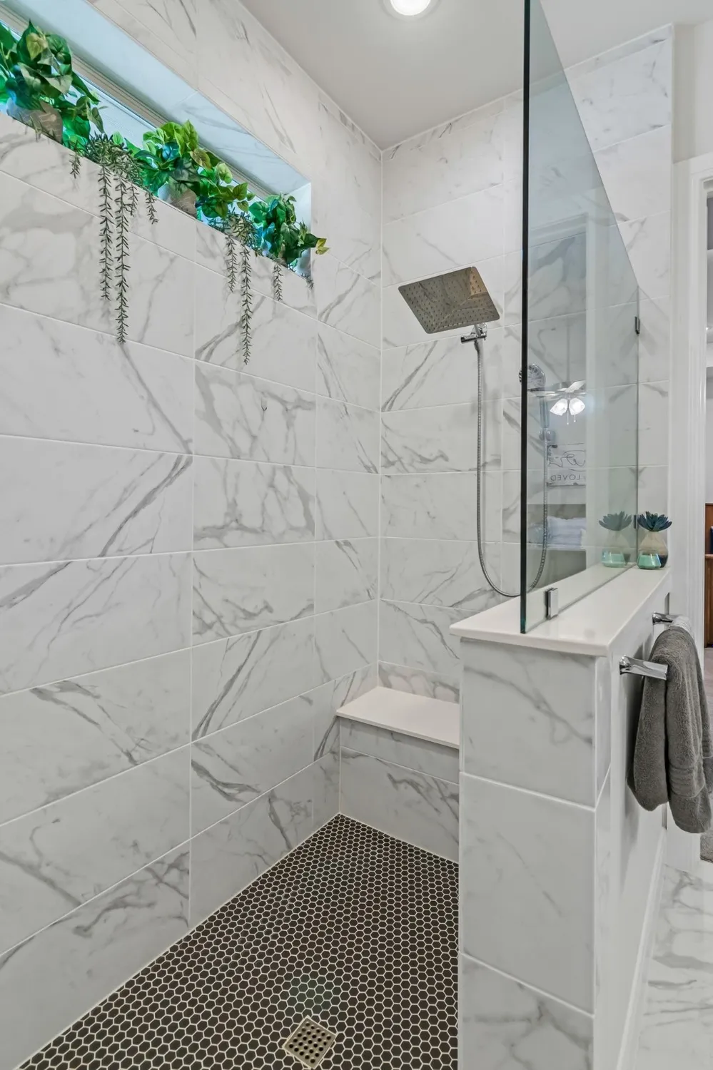 Property Slideshow image 23 of 39 | 4818 emerald grv, Arlington, TX, 76005