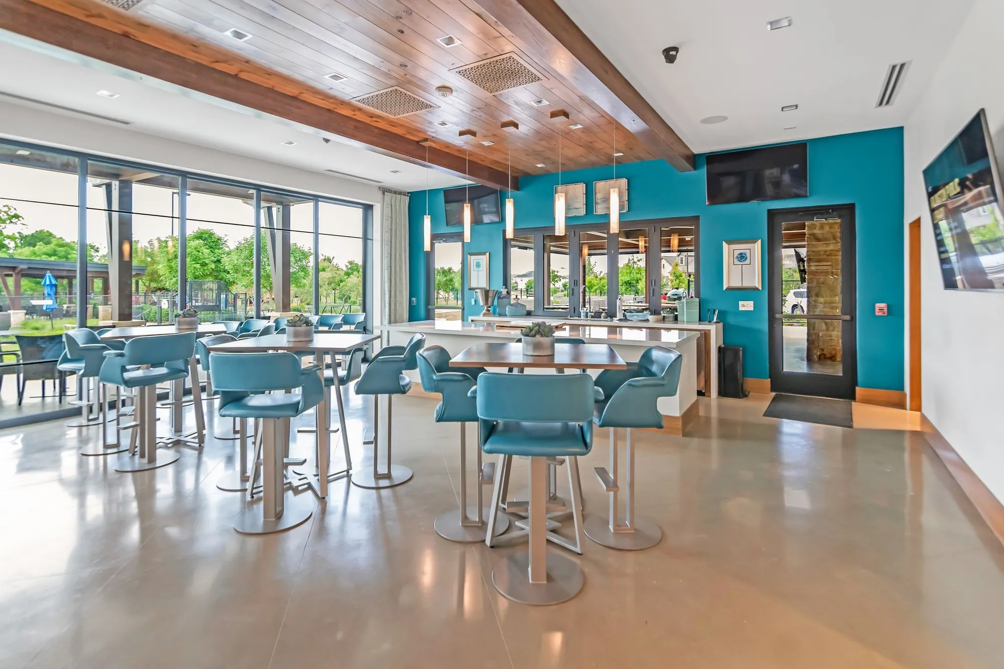 Property Slideshow image 36 of 39 | 4818 emerald grv, Arlington, TX, 76005