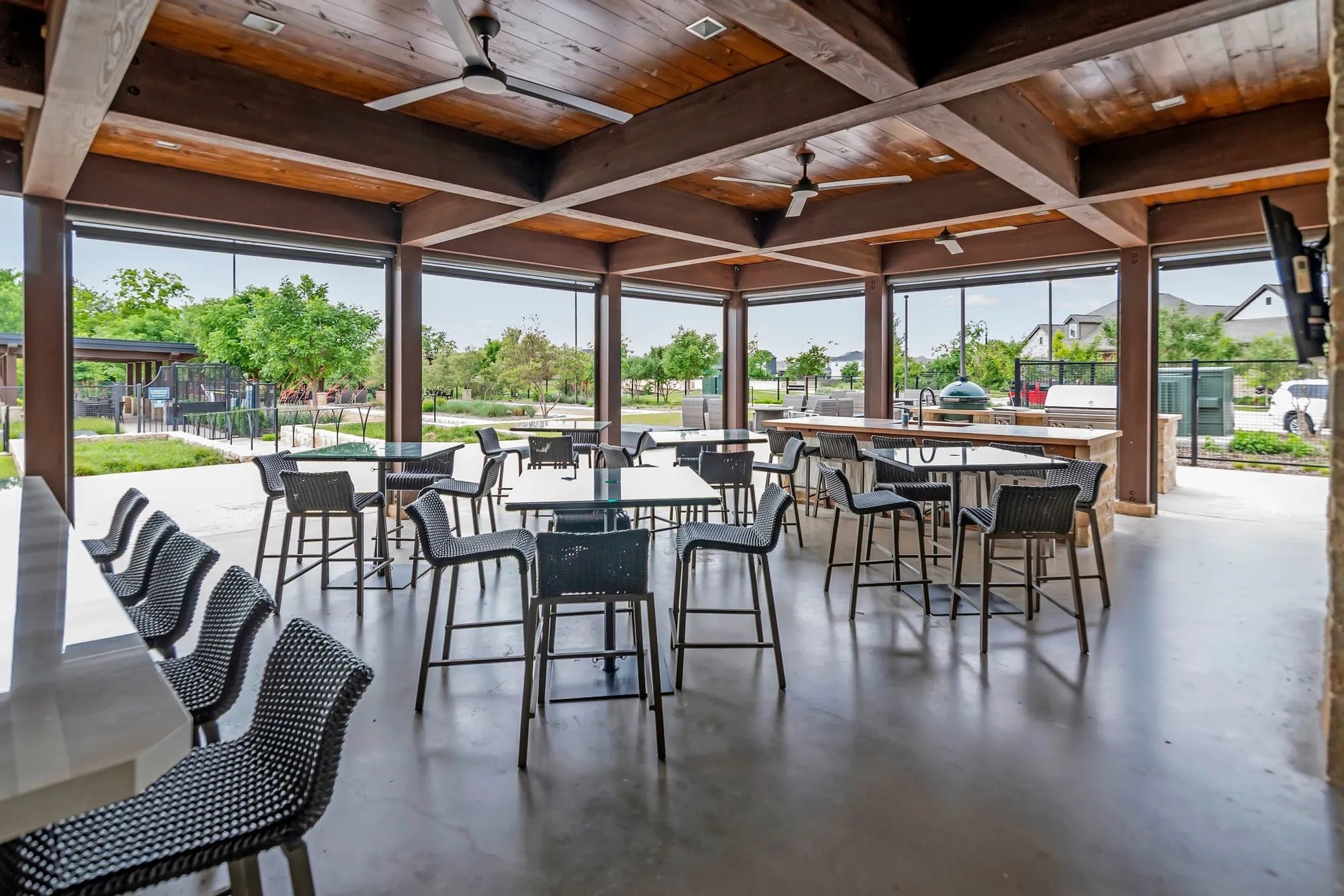 Property Slideshow image 37 of 39 | 4818 emerald grv, Arlington, TX, 76005